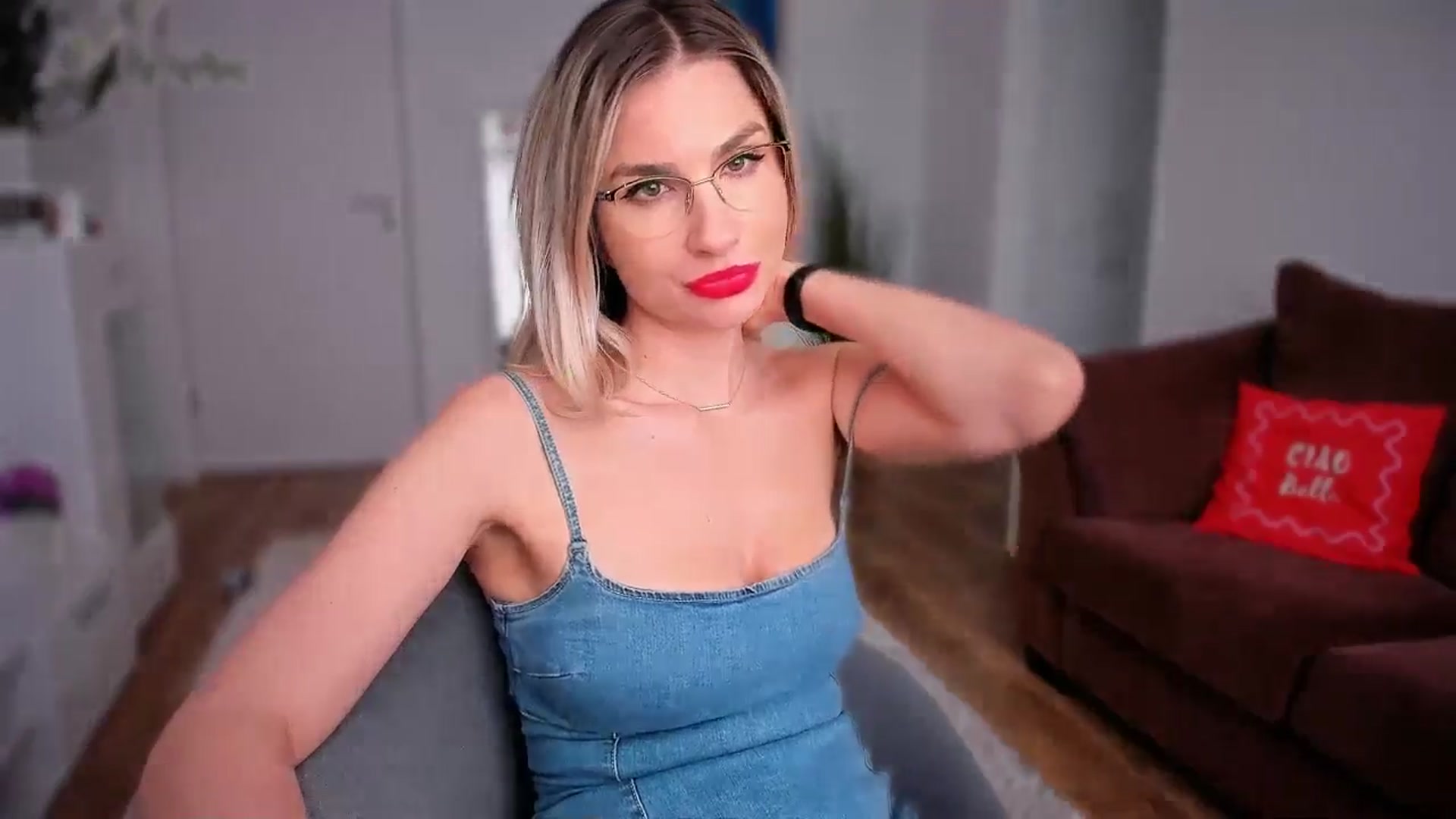 Gallery image thumbnail from AlyMiss's myfreecams stream on, 03/20/2026, 14:12 image 13 of 20