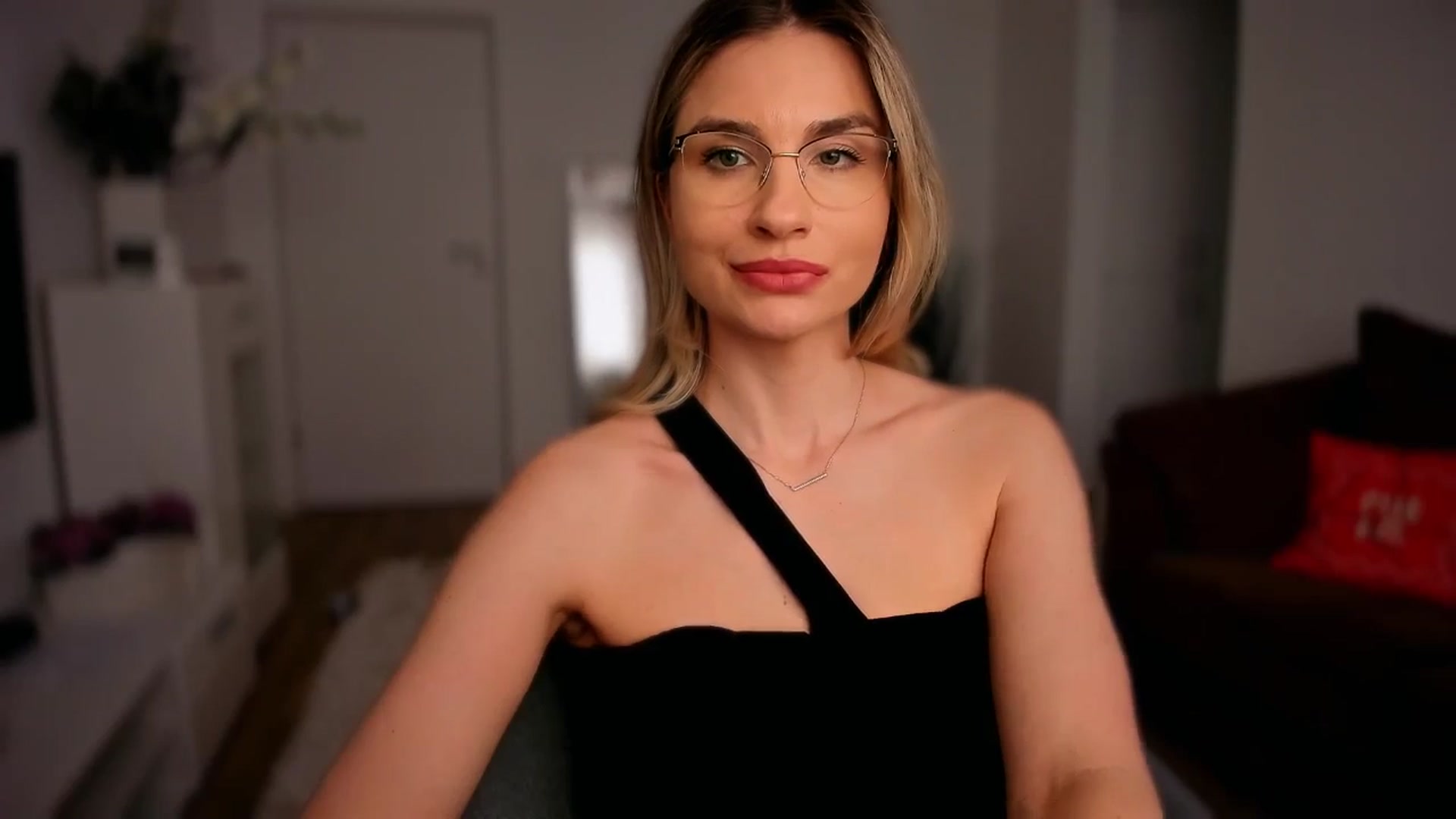 Gallery image thumbnail from AlyMiss's myfreecams stream on, 03/24/2026, 14:04 image 17 of 20