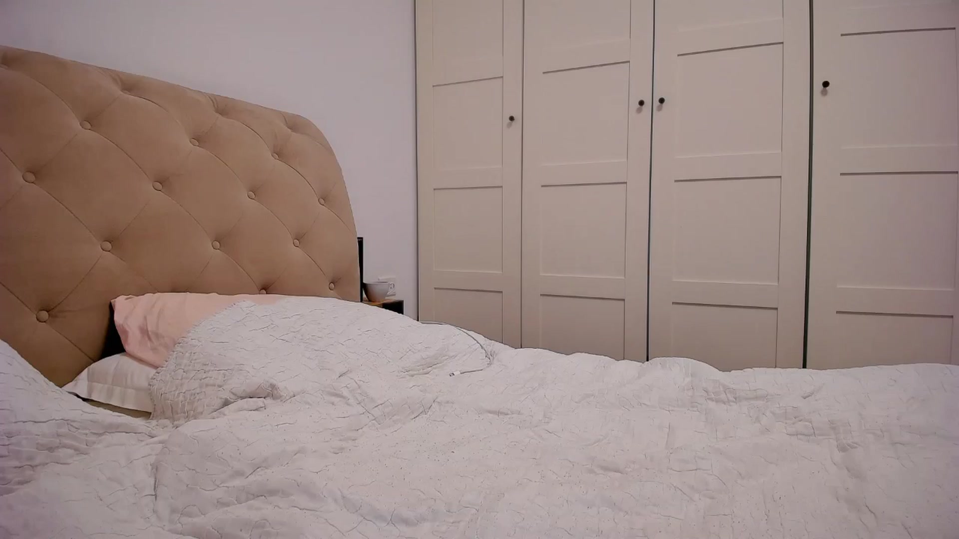 Gallery image thumbnail from AlyMiss's myfreecams stream on, 04/09/2026, 13:32 image 2 of 20