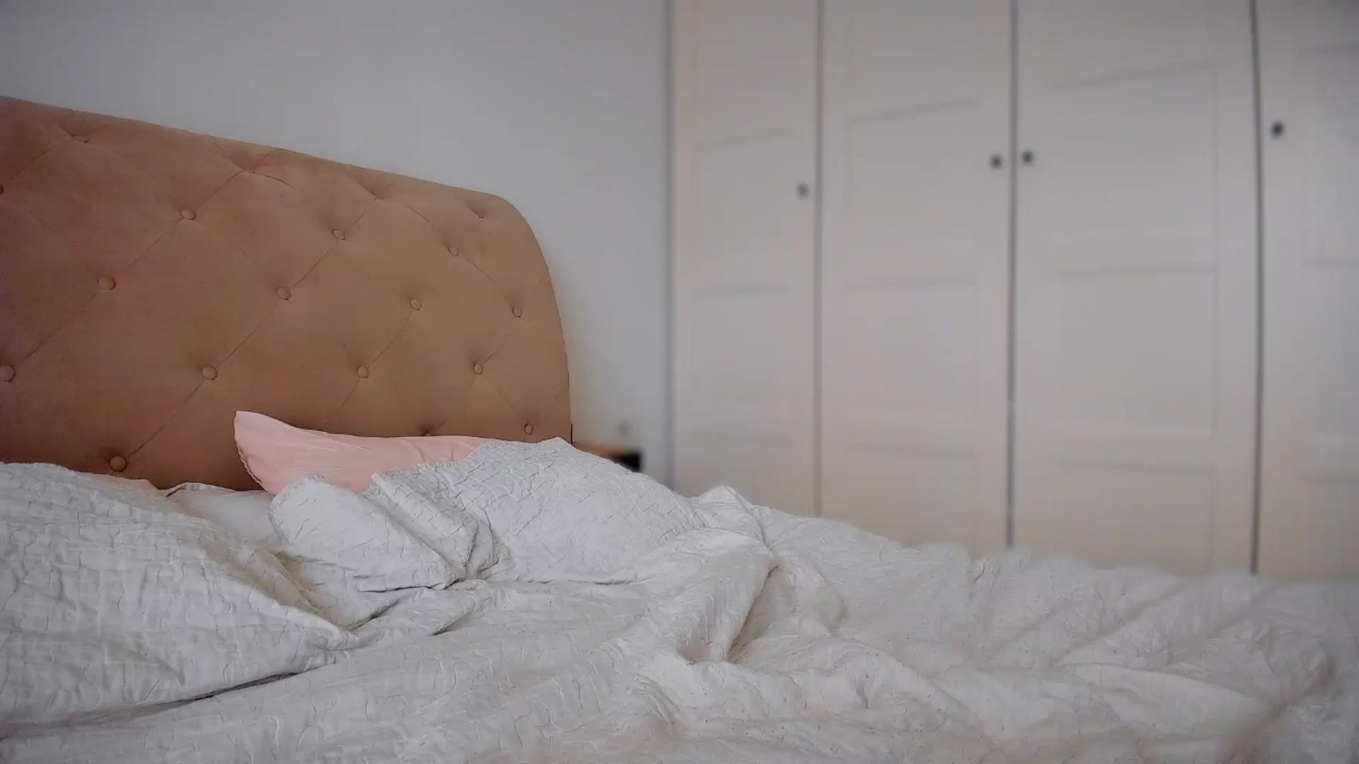 Gallery image thumbnail from AlyMiss's myfreecams stream on, 04/28/2026, 12:52 image 10 of 20