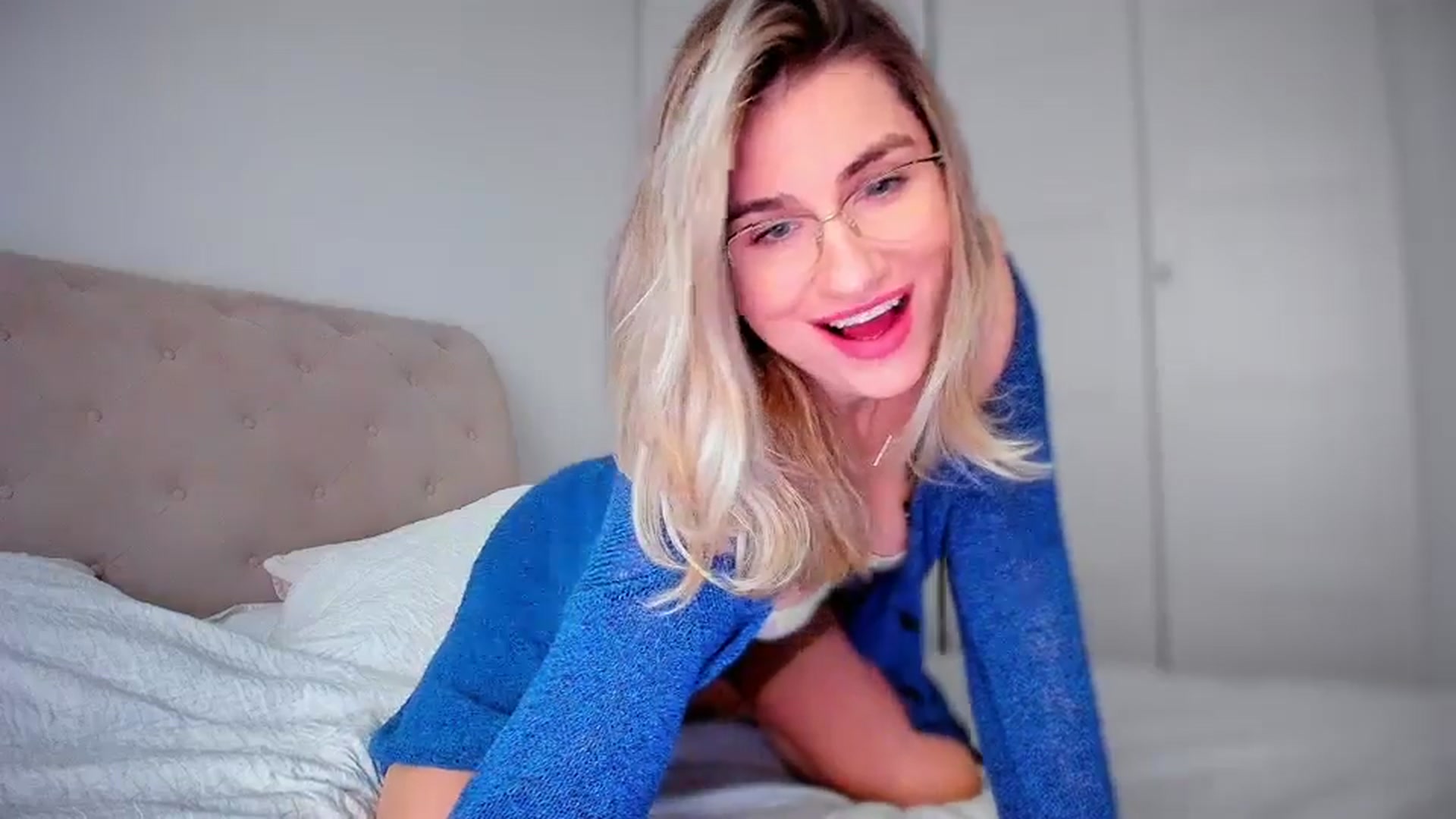 Gallery image thumbnail from AlyMiss's myfreecams stream on, 04/30/2026, 08:59 image 9 of 20