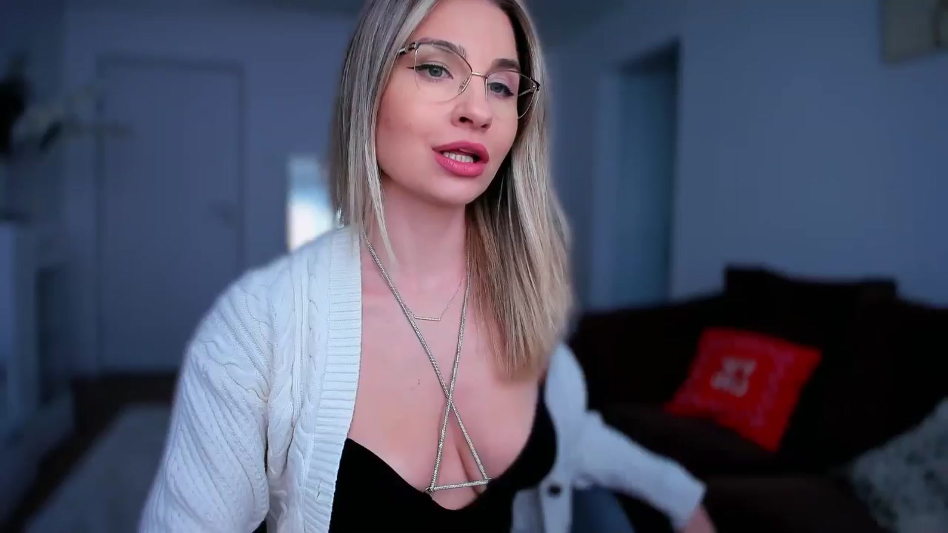 Gallery image thumbnail from AlyMiss's myfreecams stream on, 05/03/2026, 15:52 image 1 of 20