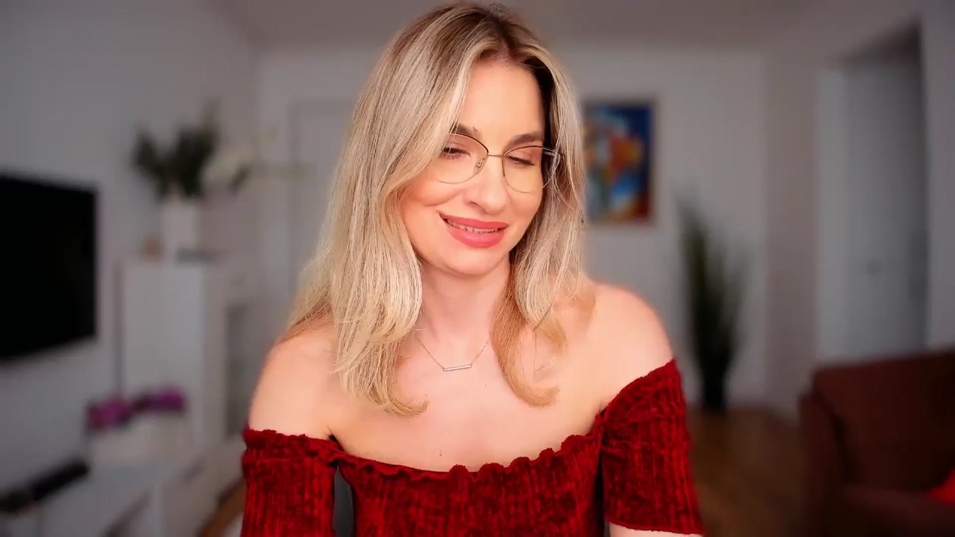 Gallery image thumbnail from AlyMiss's myfreecams stream on, 05/09/2026, 15:14 image 1 of 20