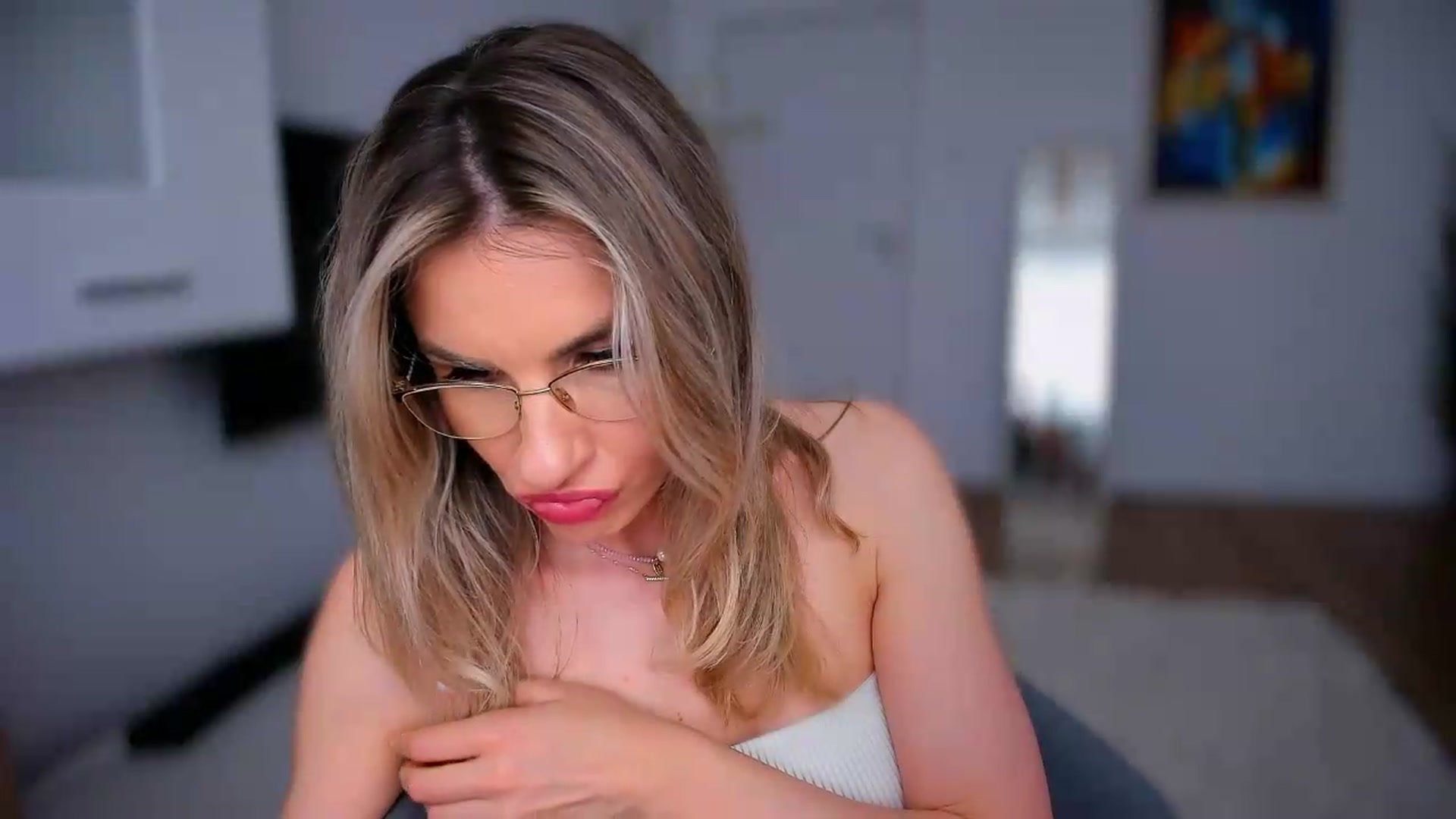 Gallery image thumbnail from AlyMiss's myfreecams stream on, 05/15/2026, 08:34 image 4 of 20