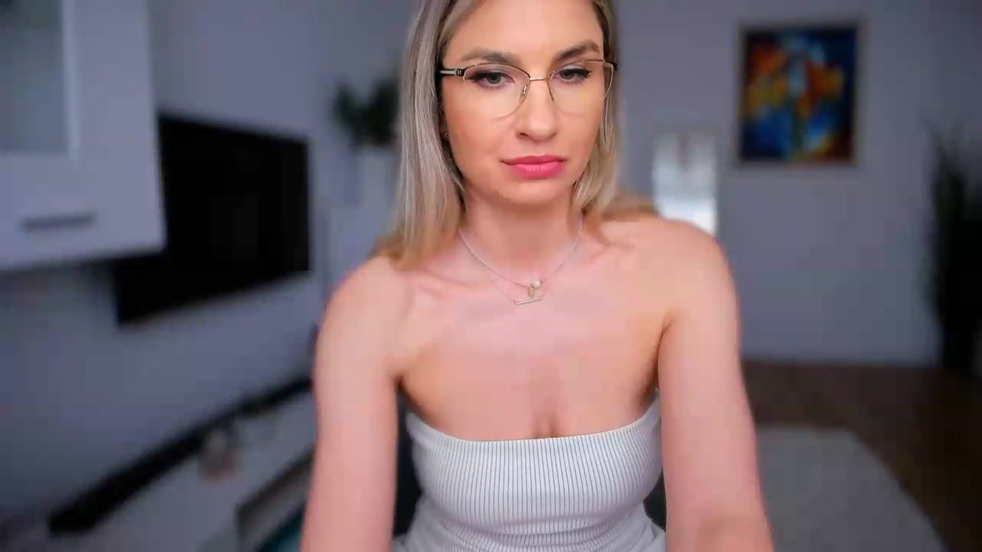 Gallery image thumbnail from AlyMiss's myfreecams stream on, 05/15/2026, 08:34 image 15 of 20