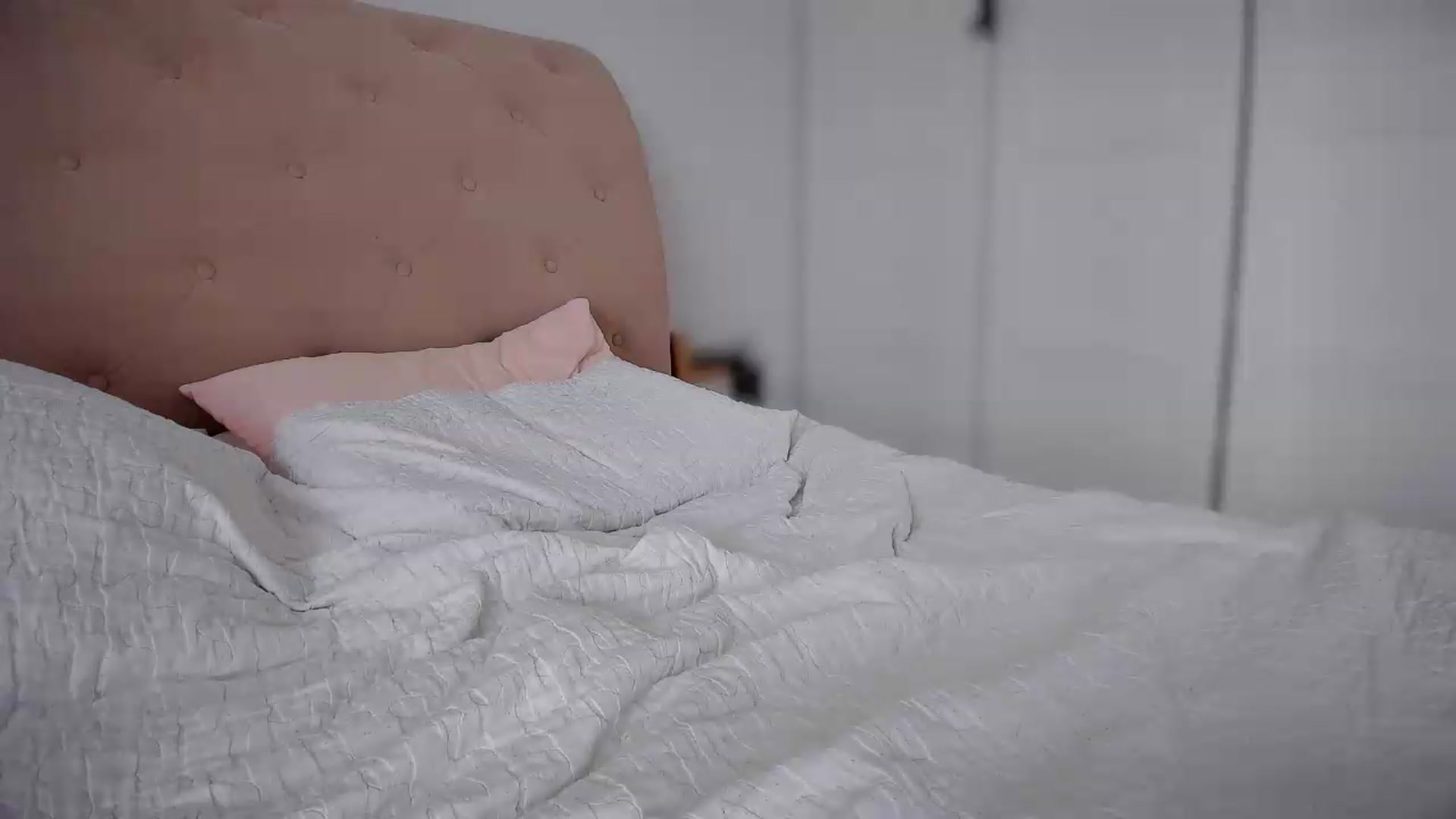 Gallery image thumbnail from AlyMiss's myfreecams stream on, 05/18/2026, 12:57 image 12 of 20