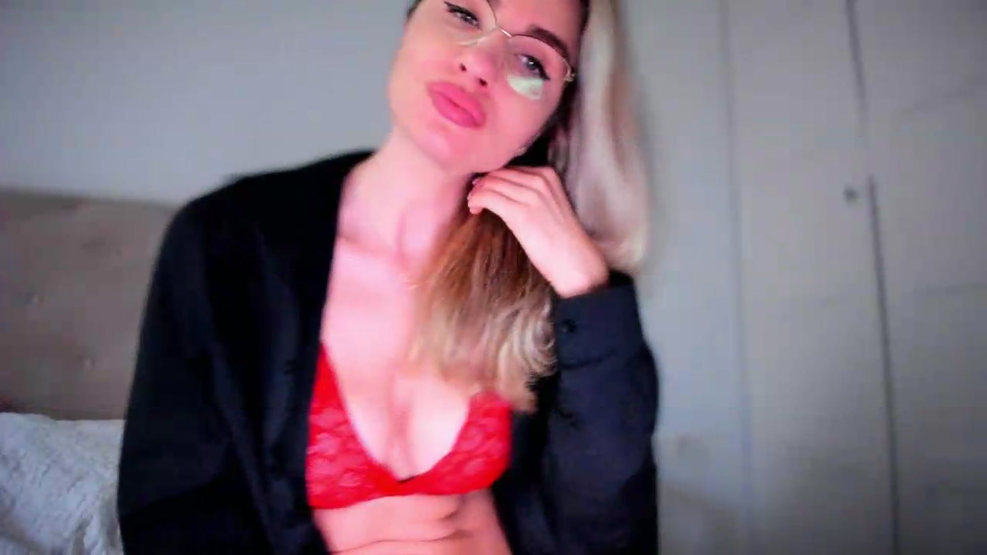 Gallery image thumbnail from AlyMiss's myfreecams stream on, 05/21/2026, 13:46 image 9 of 20
