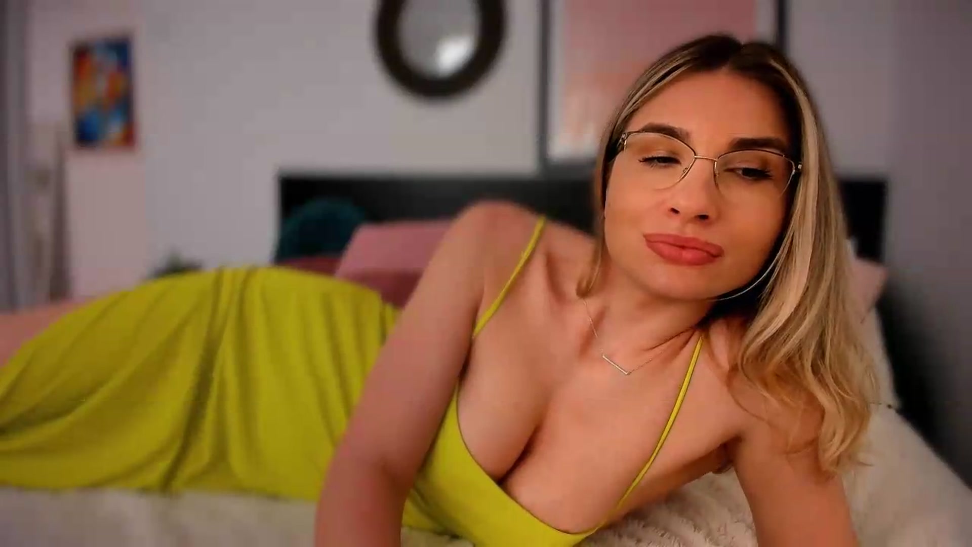 Gallery image thumbnail from AlyMiss's myfreecams stream on, 05/29/2026, 14:22 image 20 of 20