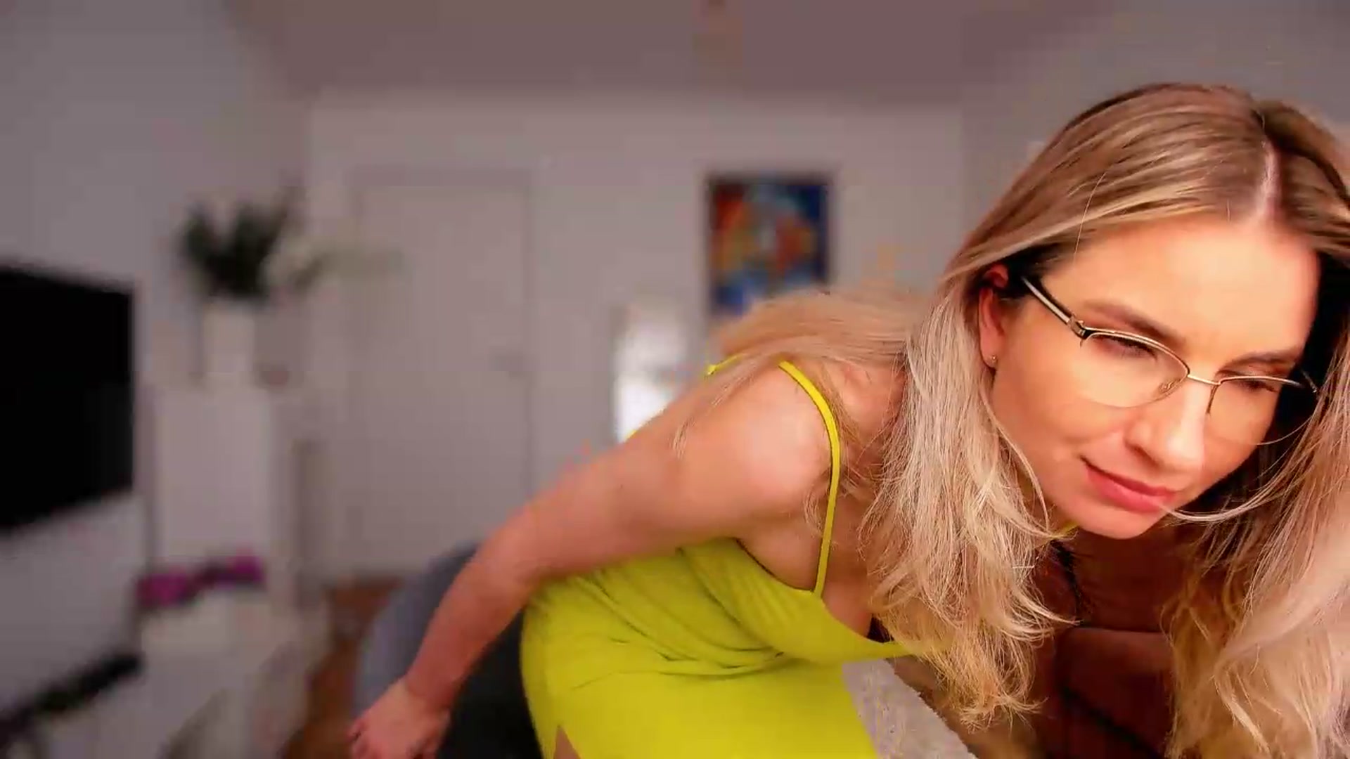 Gallery image thumbnail from AlyMiss's myfreecams stream on, 05/29/2026, 14:22 image 16 of 20