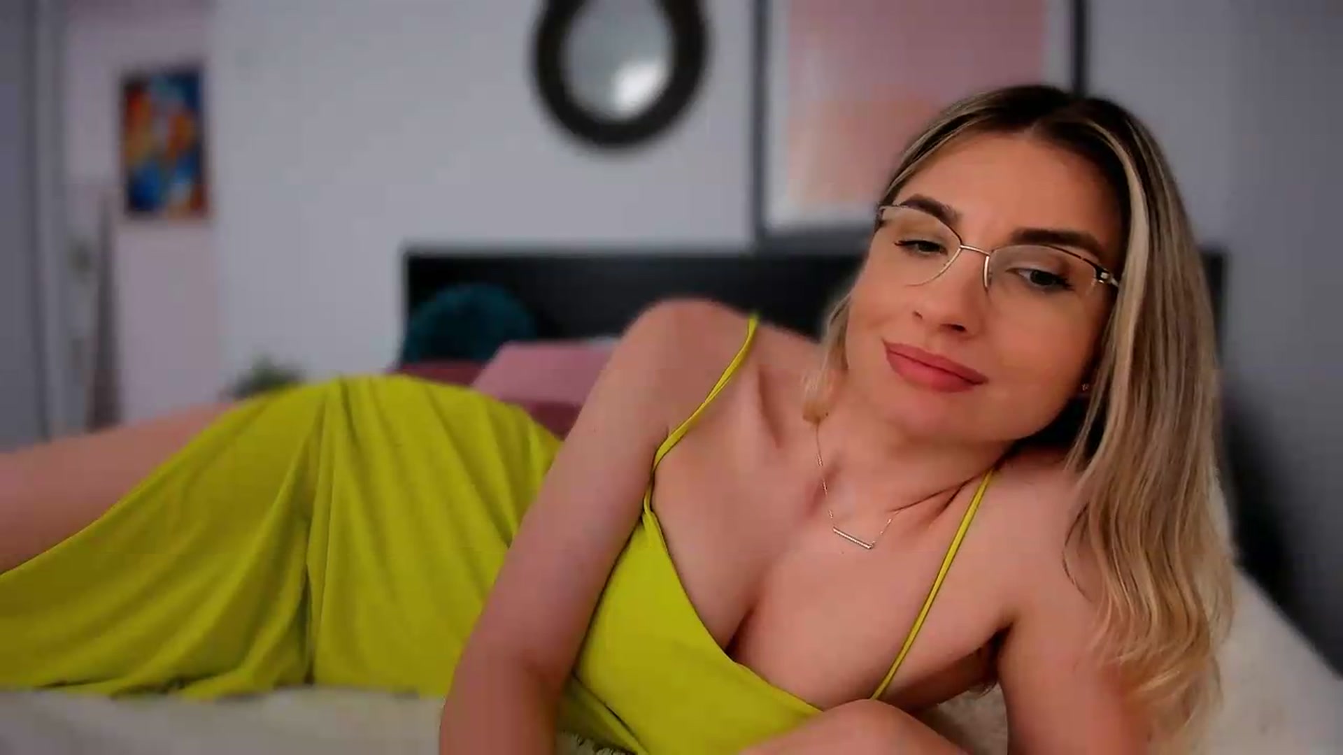 Gallery image thumbnail from AlyMiss's myfreecams stream on, 05/29/2026, 15:09 image 3 of 20
