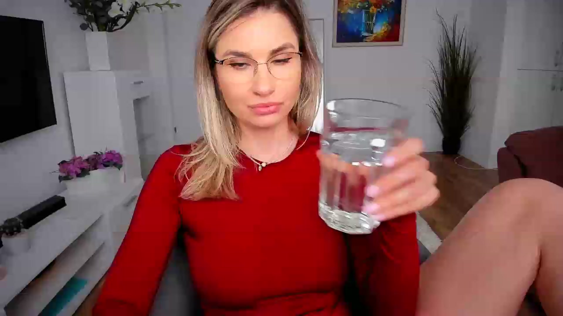 Gallery image thumbnail from AlyMiss's myfreecams stream on, 06/12/2026, 12:59 image 1 of 20