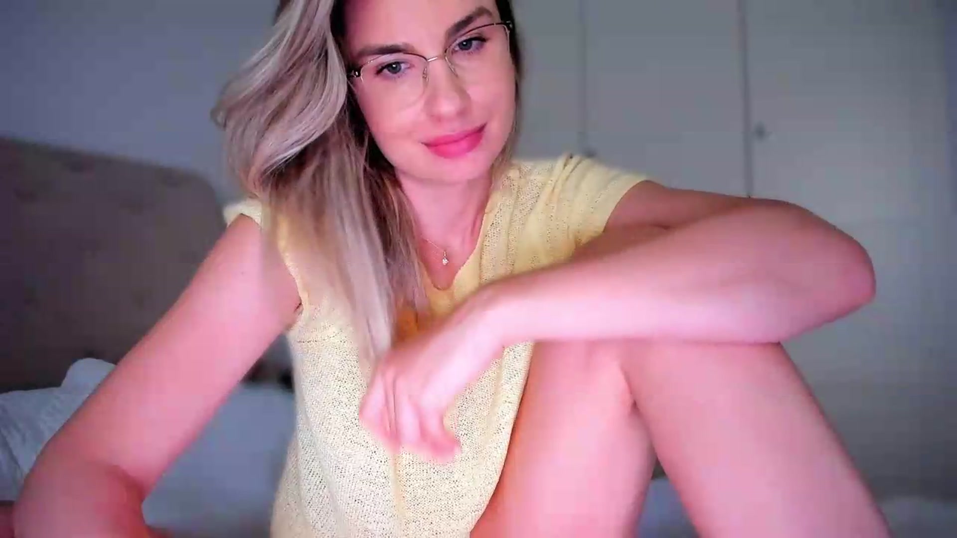 Gallery image thumbnail from AlyMiss's myfreecams stream on, 07/16/2026, 14:06 image 16 of 20