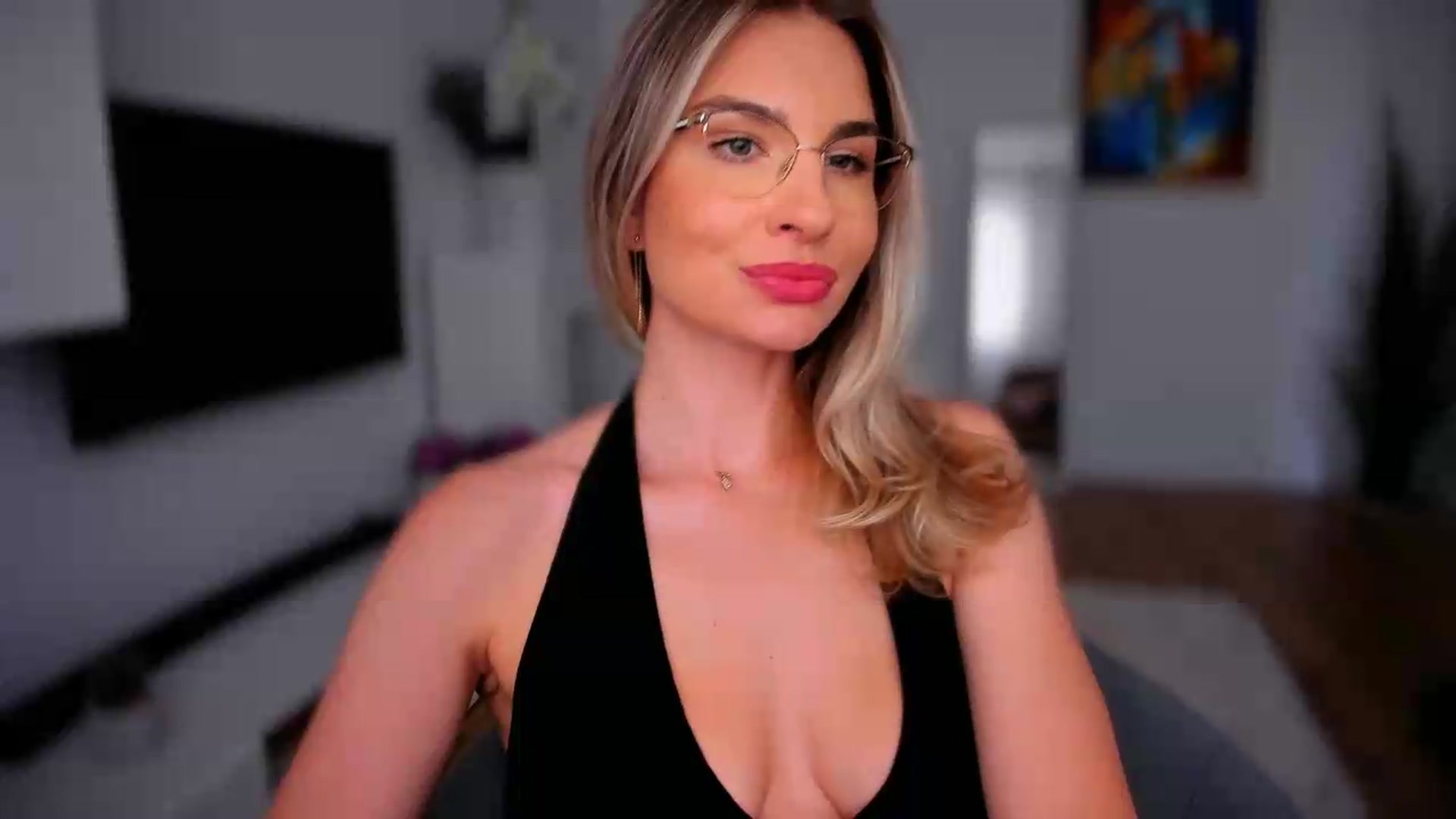 Gallery image thumbnail from AlyMiss's myfreecams stream on, 07/22/2026, 13:45 image 17 of 20