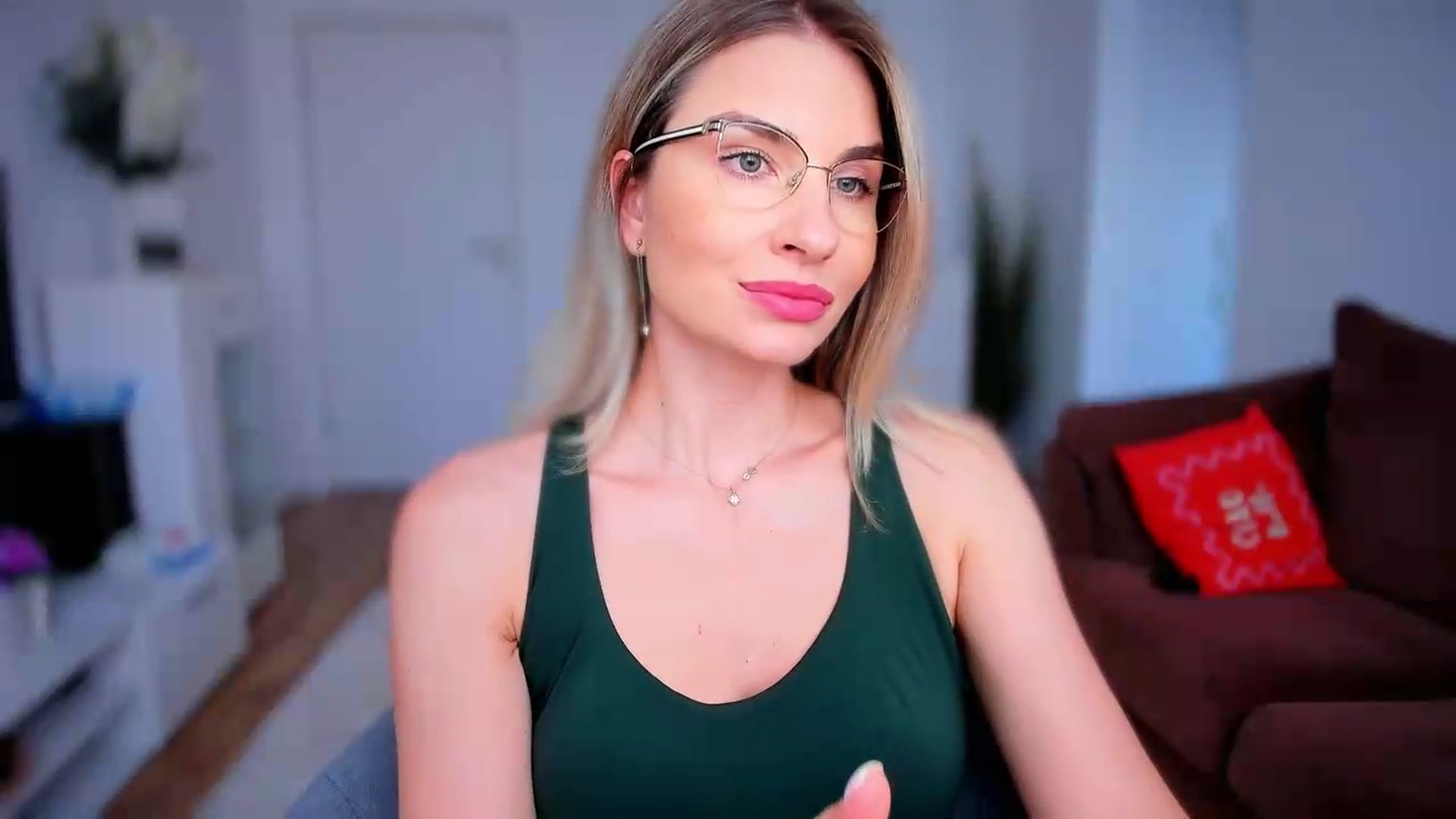 Gallery image thumbnail from AlyMiss's myfreecams stream on, 07/30/2026, 11:07 image 4 of 20