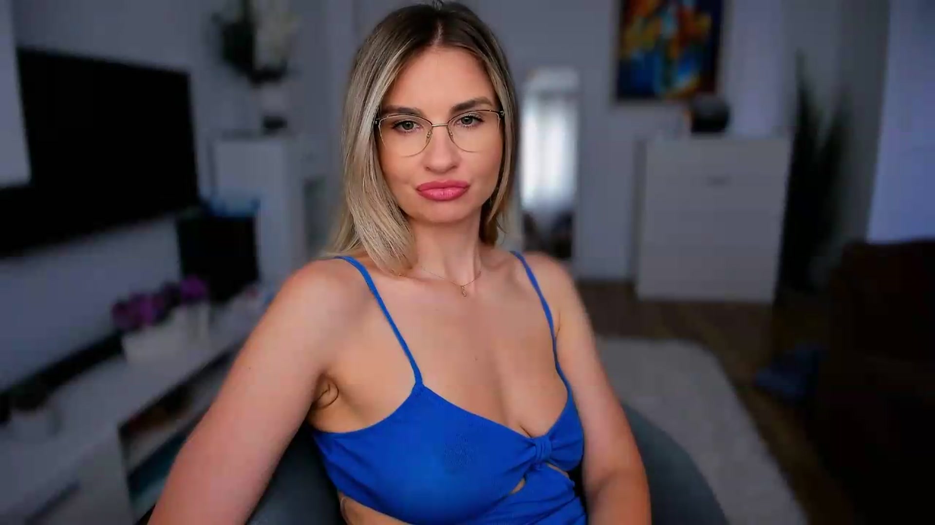 Gallery image thumbnail from AlyMiss's myfreecams stream on, 07/31/2026, 11:55 image 9 of 20