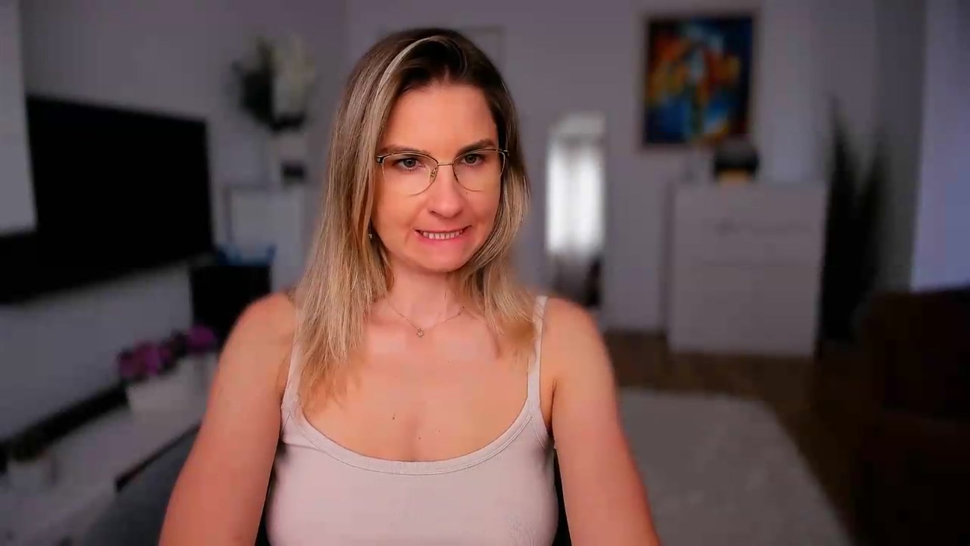 Gallery image thumbnail from AlyMiss's myfreecams stream on, 08/07/2026, 14:21 image 15 of 20