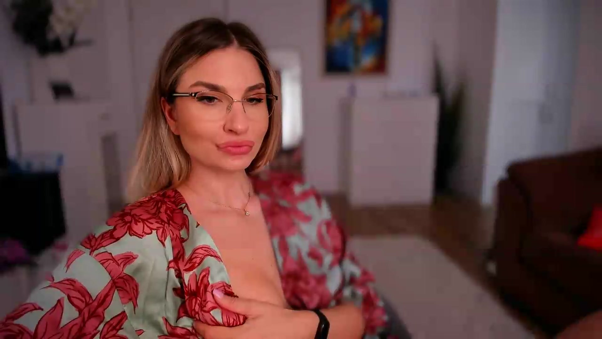 Gallery image thumbnail from AlyMiss's myfreecams stream on, 08/20/2026, 14:06 image 4 of 20