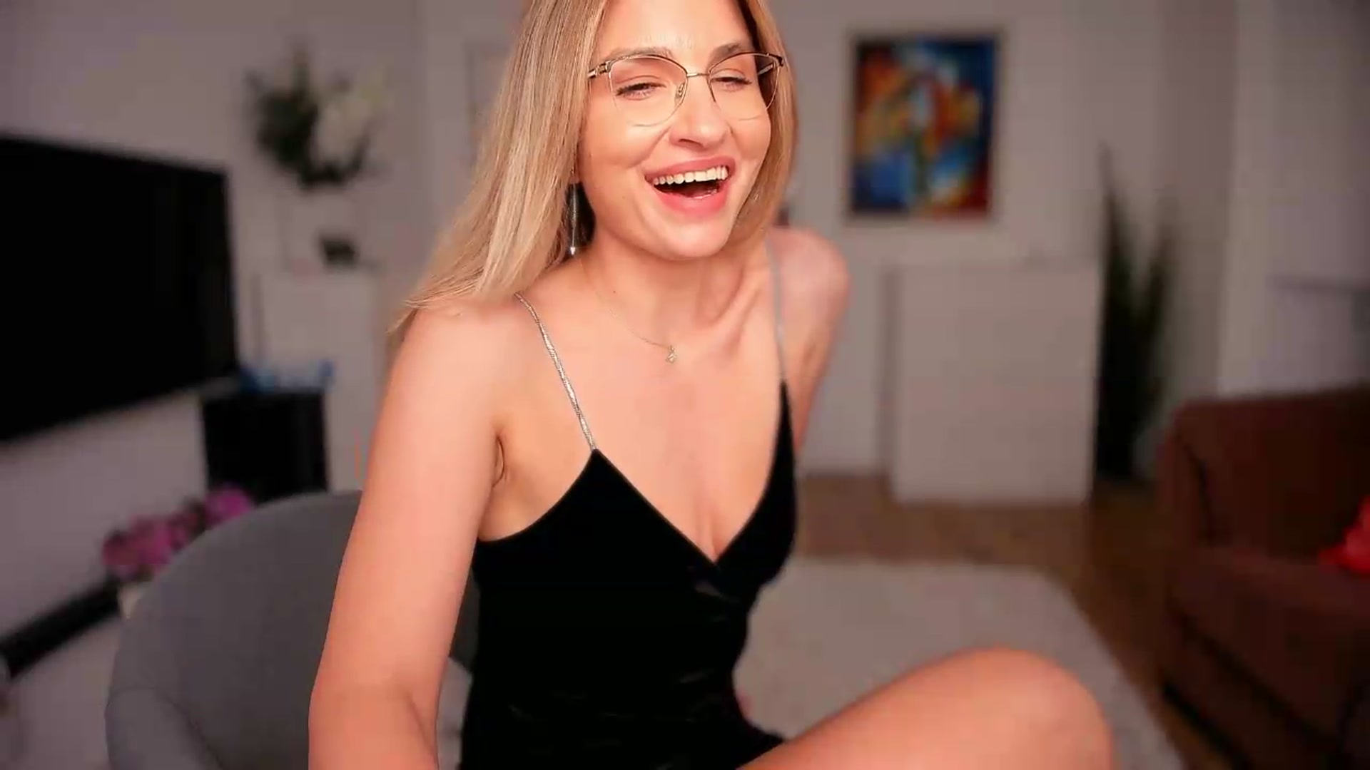 Gallery image thumbnail from AlyMiss's myfreecams stream on, 09/08/2026, 13:59 image 17 of 20