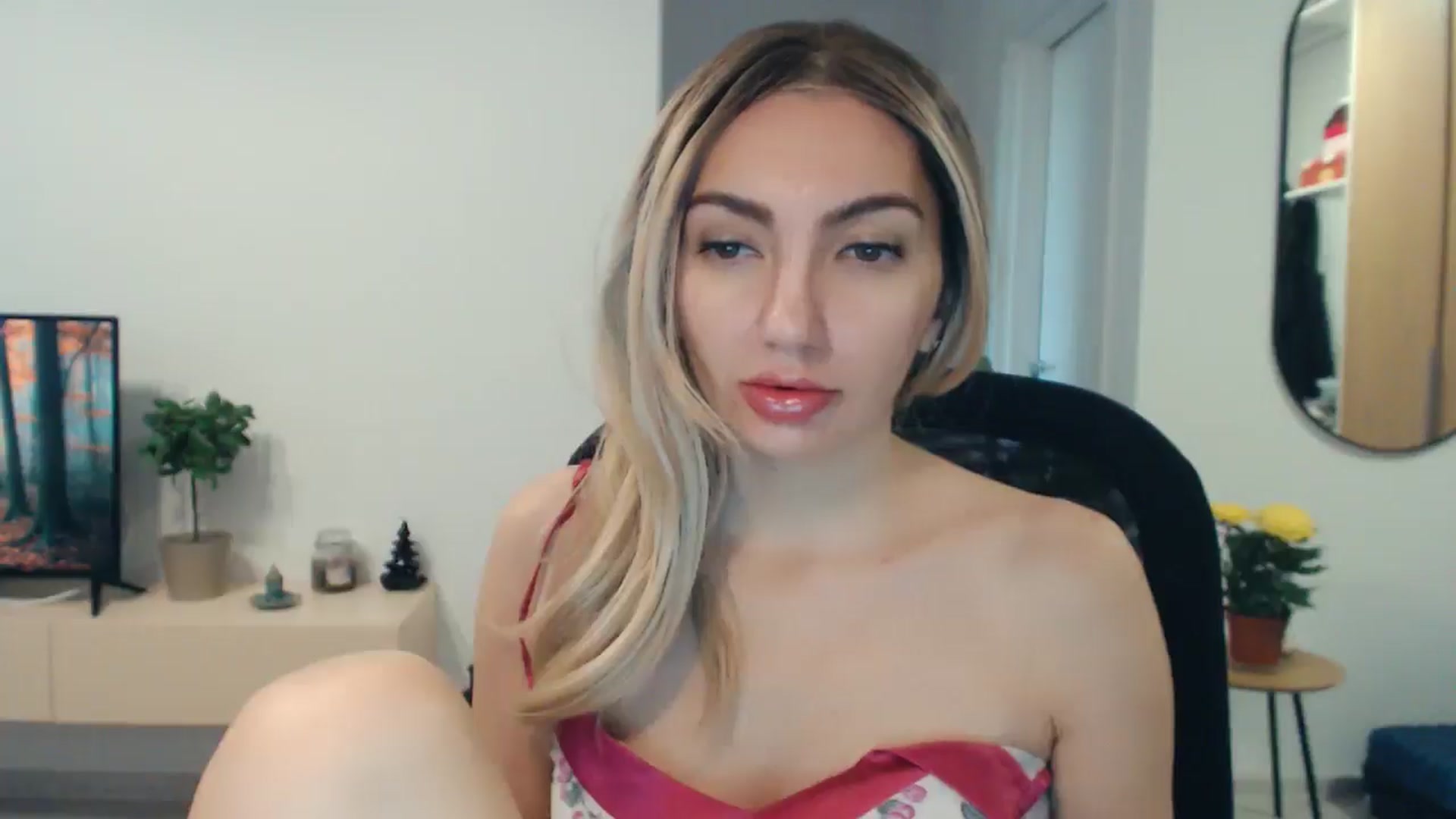 Gallery image thumbnail from AlyVee's myfreecams stream on, 09/23/2025, 15:24 image 20 of 20