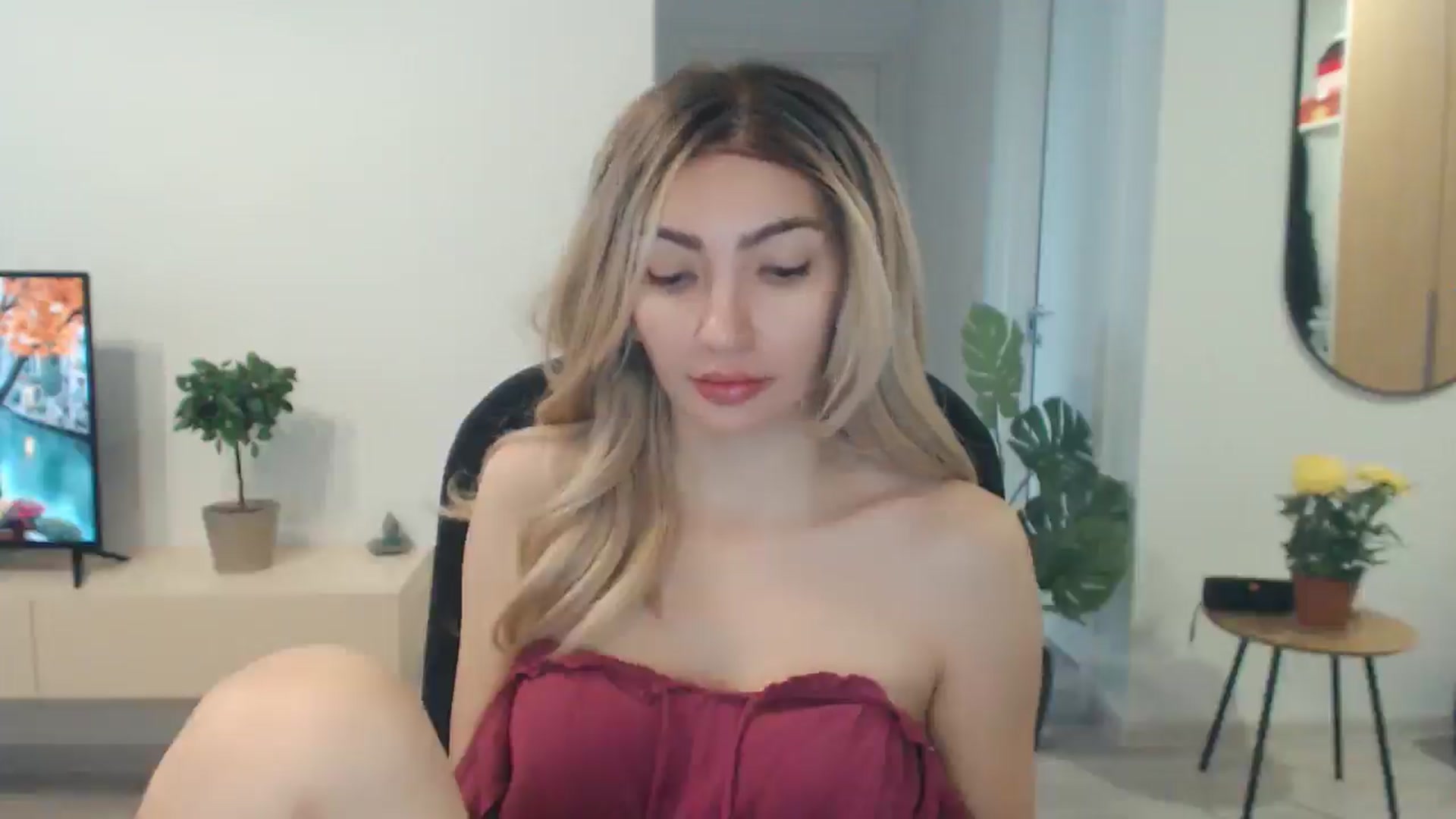 Gallery image thumbnail from AlyVee's myfreecams stream on, 09/29/2025, 11:40 image 5 of 20