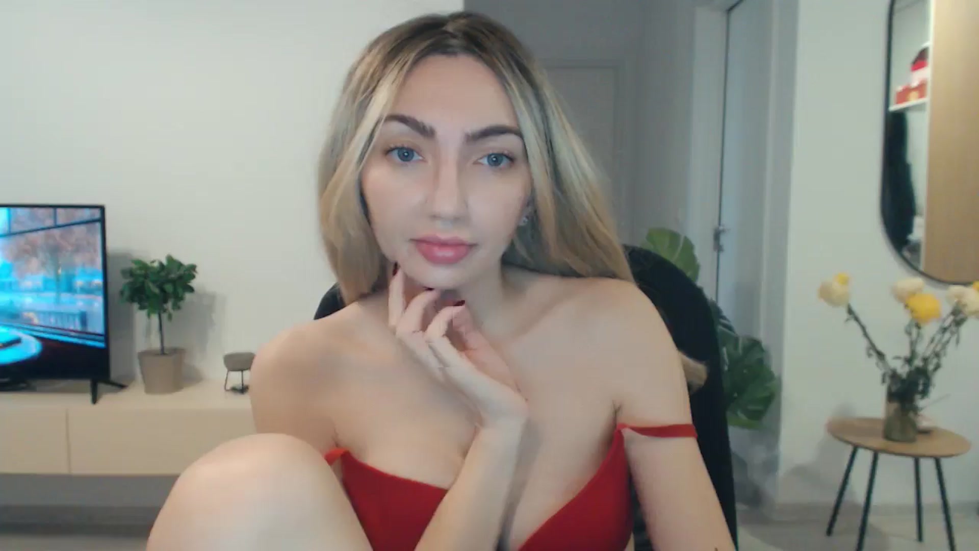 Gallery image thumbnail from AlyVee's myfreecams stream on, 10/16/2025, 13:53 image 17 of 20