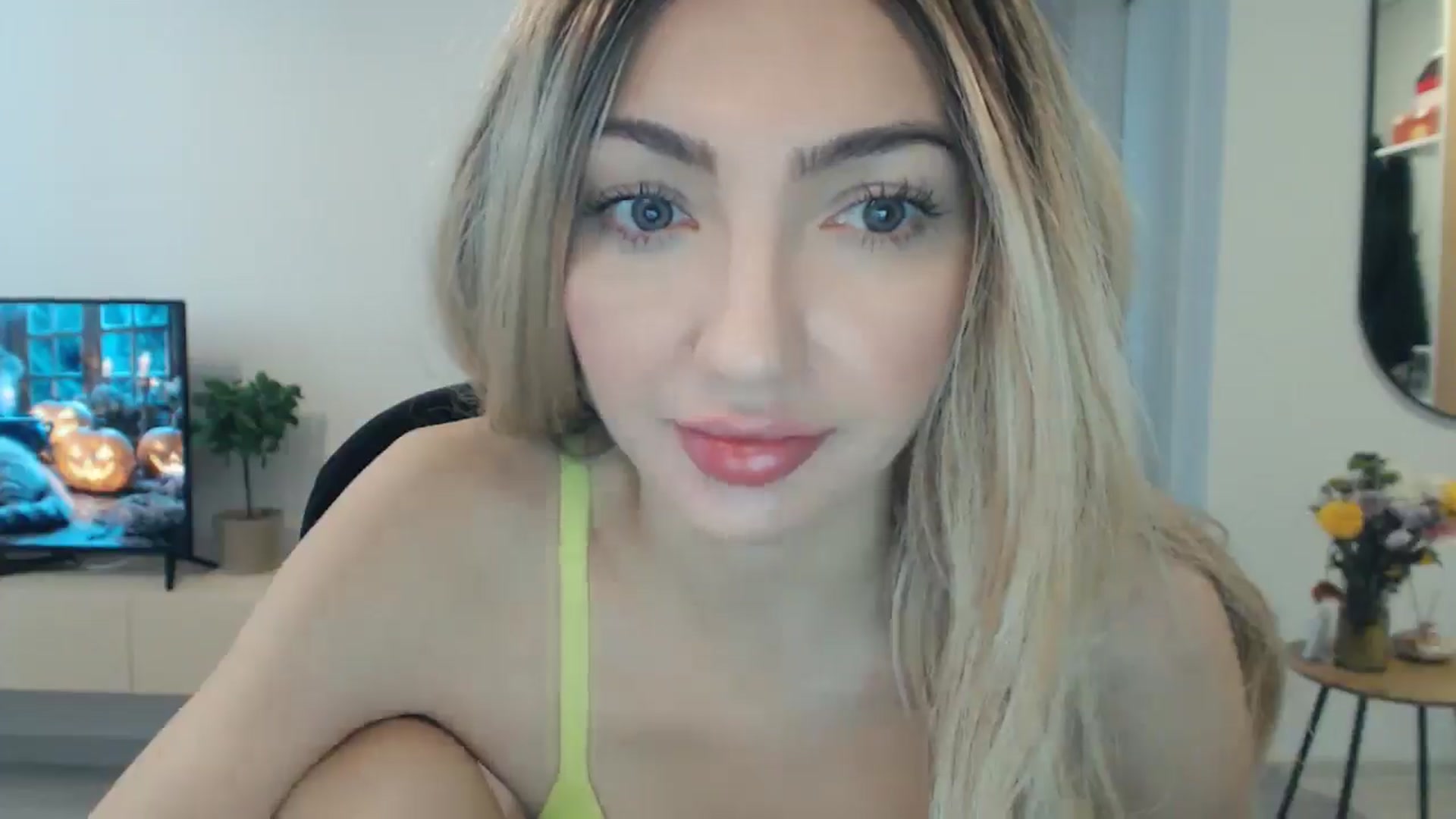 Gallery image thumbnail from AlyVee's myfreecams stream on, 10/30/2025, 11:25 image 17 of 20