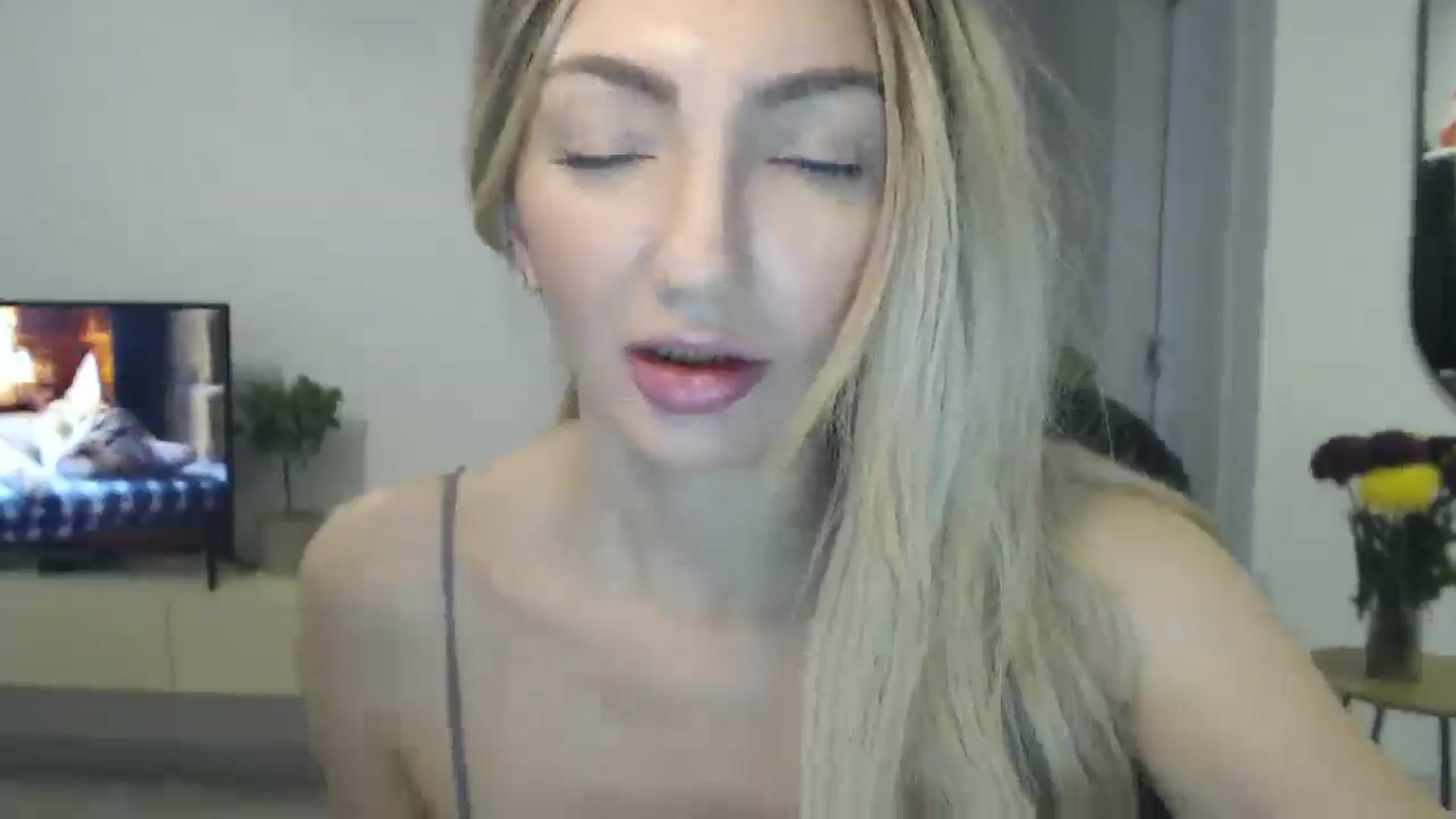 Gallery image thumbnail from AlyVee's myfreecams stream on, 11/09/2025, 13:44 image 13 of 20
