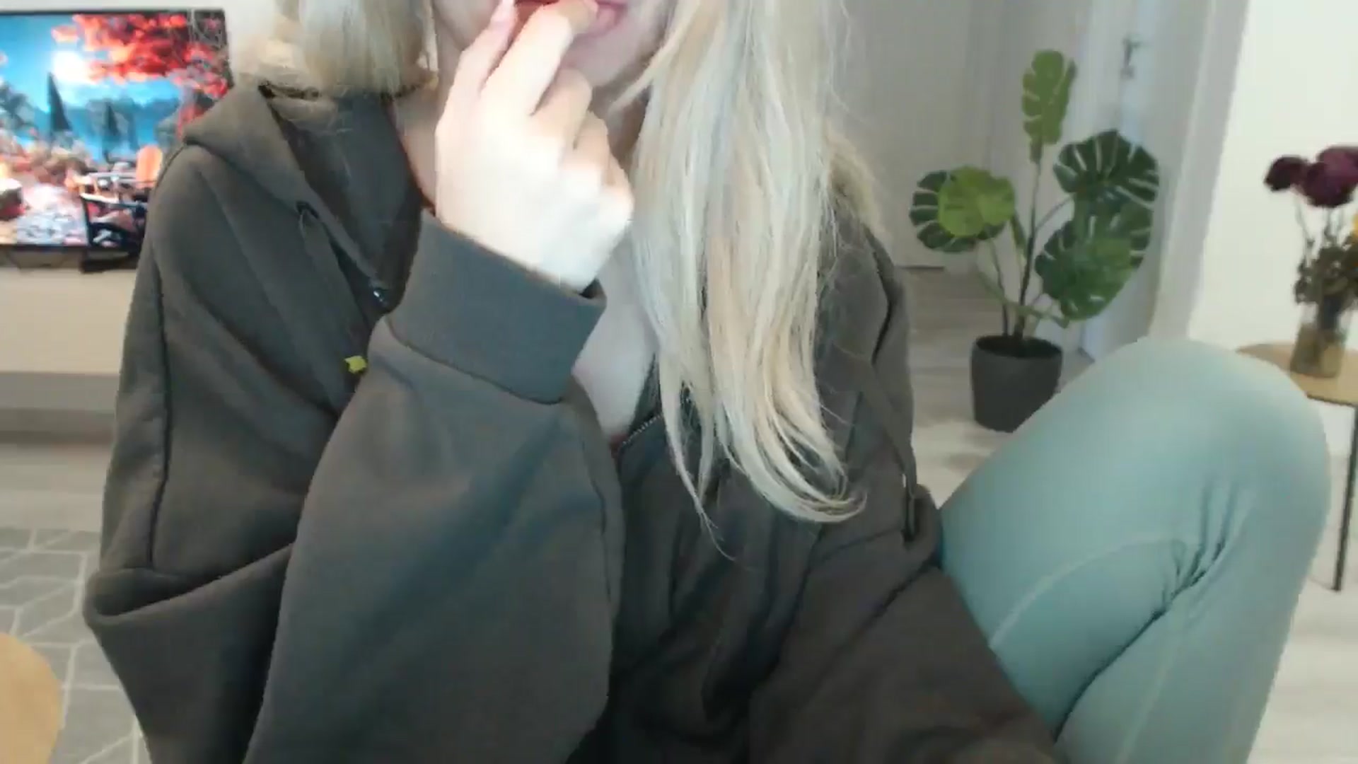 Gallery image thumbnail from AlyVee's myfreecams stream on, 11/16/2025, 14:18 image 12 of 20