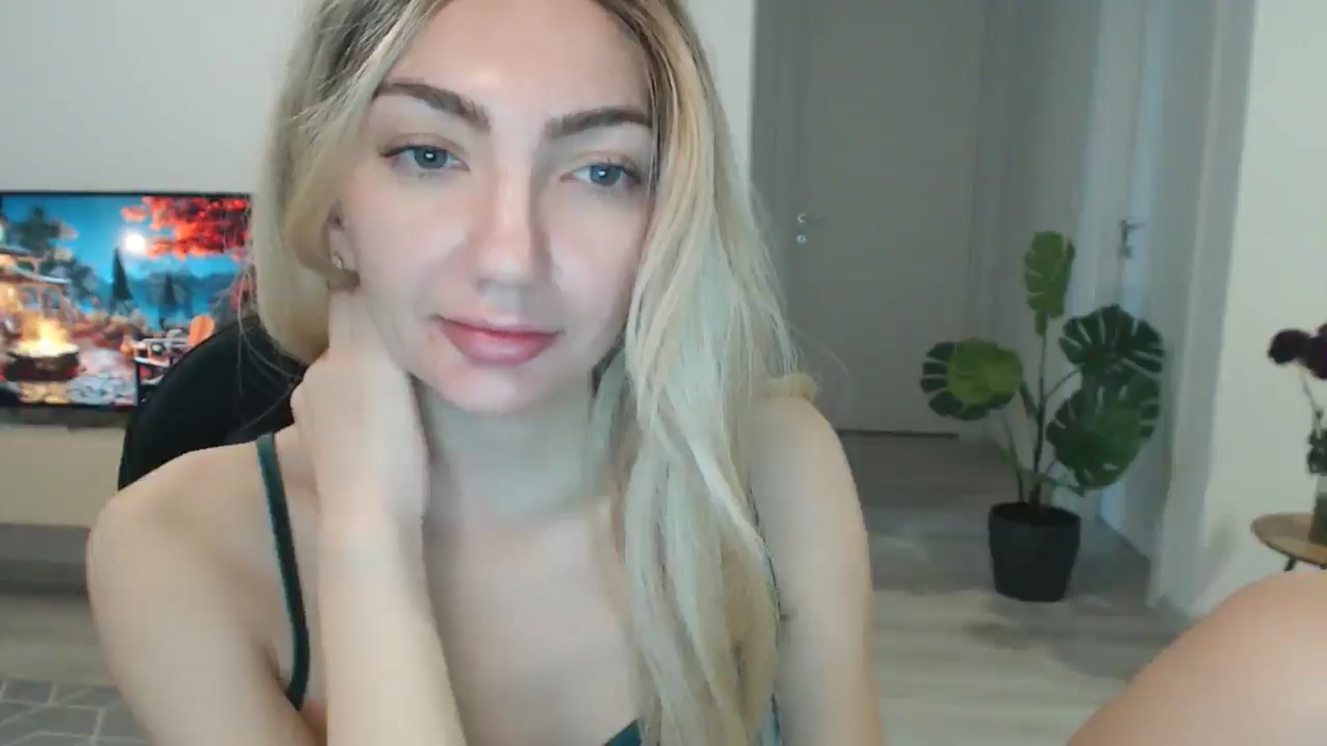 Gallery image thumbnail from AlyVee's myfreecams stream on, 11/16/2025, 14:18 image 10 of 20