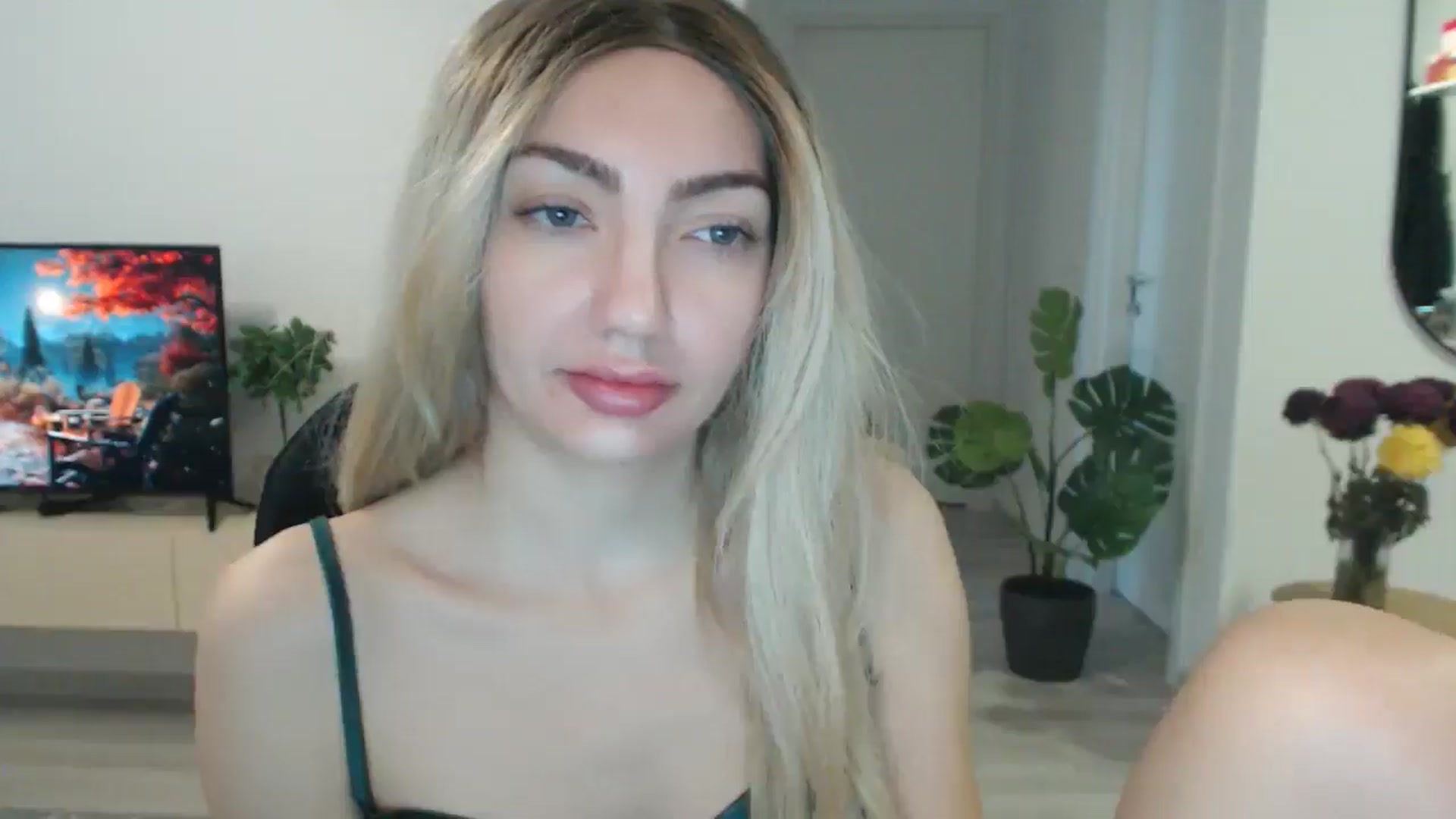 Gallery image thumbnail from AlyVee's myfreecams stream on, 11/16/2025, 14:18 image 7 of 20