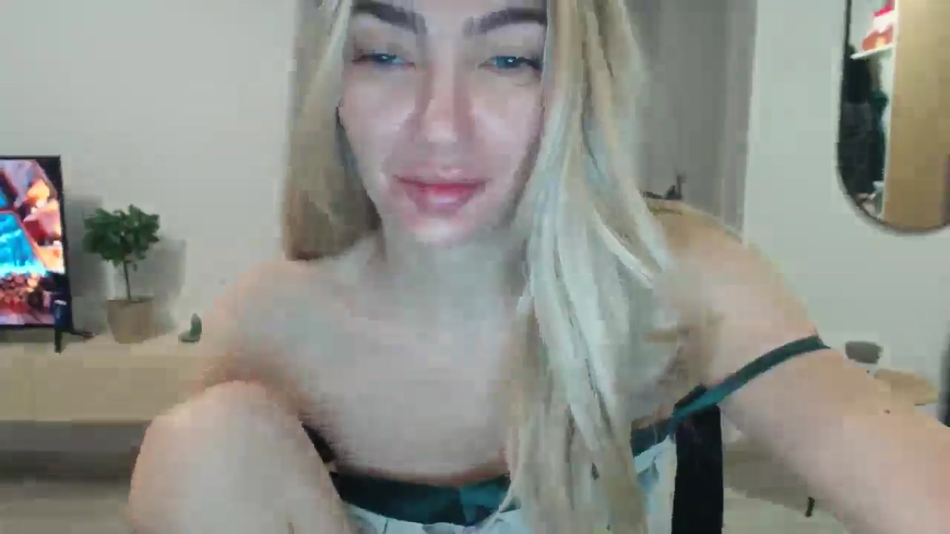 Gallery image thumbnail from AlyVee's myfreecams stream on, 12/06/2025, 12:48 image 7 of 20