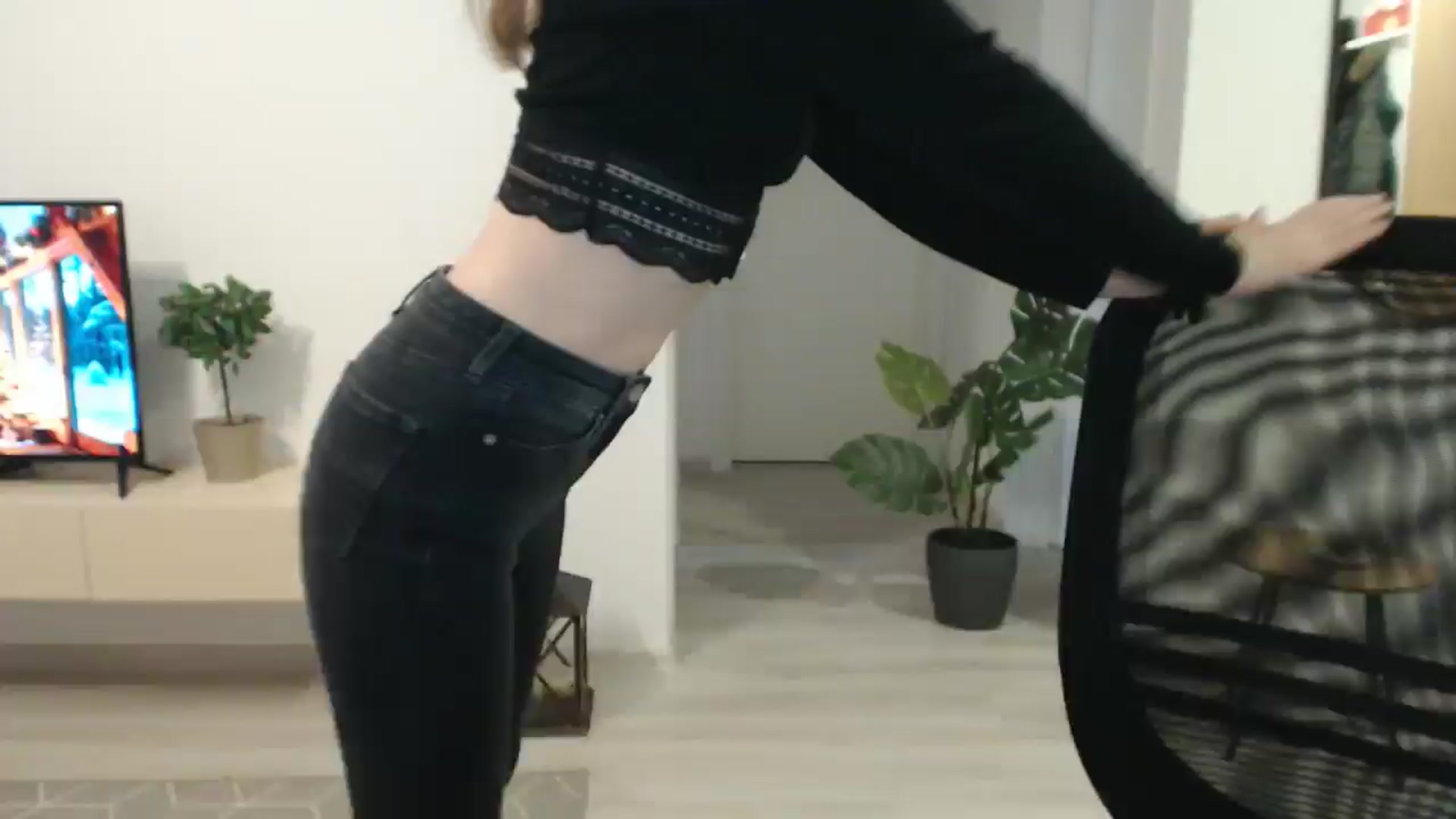 Gallery image thumbnail from AlyVee's myfreecams stream on, 12/07/2025, 15:08 image 9 of 20