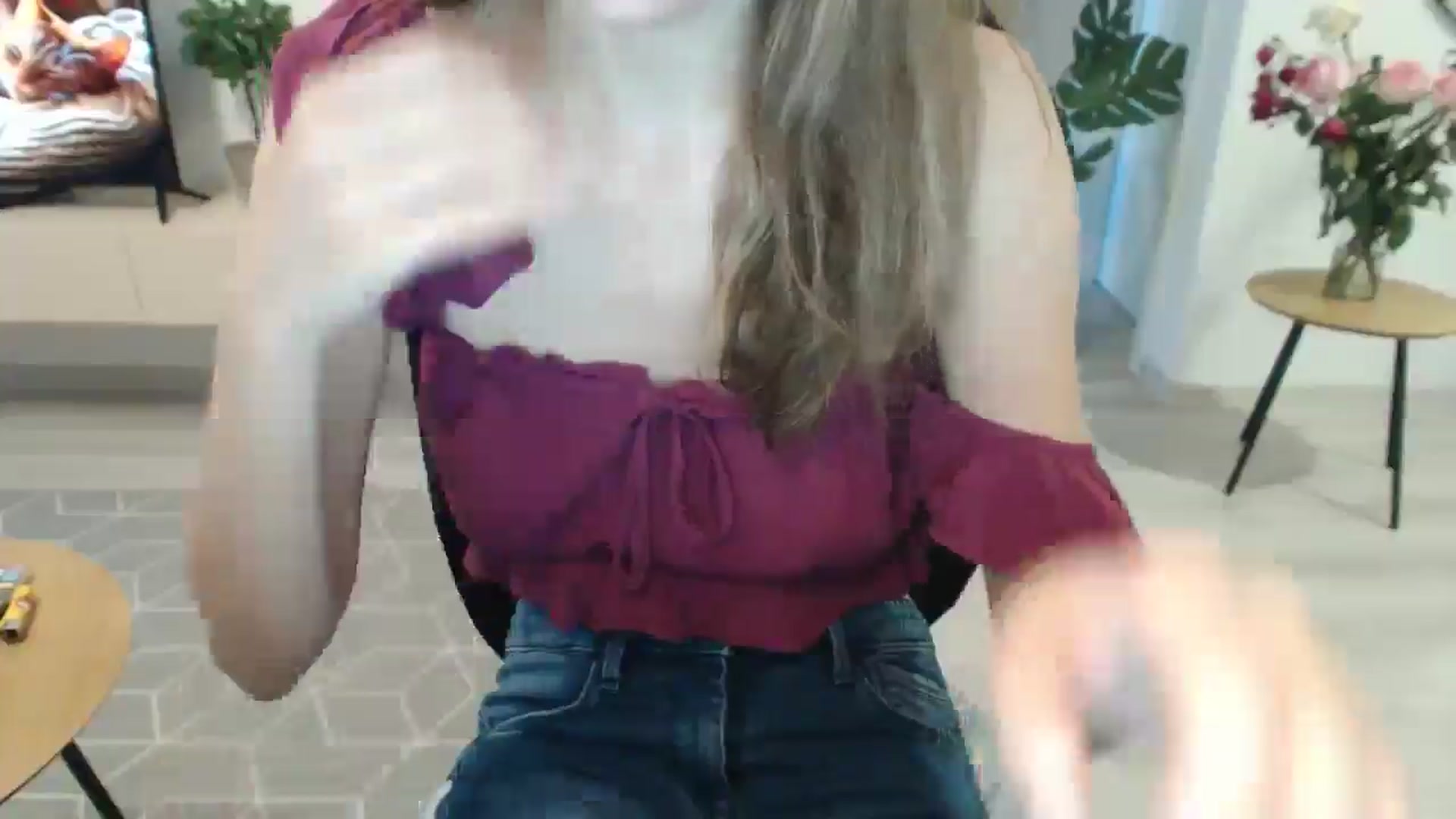 Gallery image thumbnail from AlyVee's myfreecams stream on, 12/11/2025, 10:57 image 4 of 20
