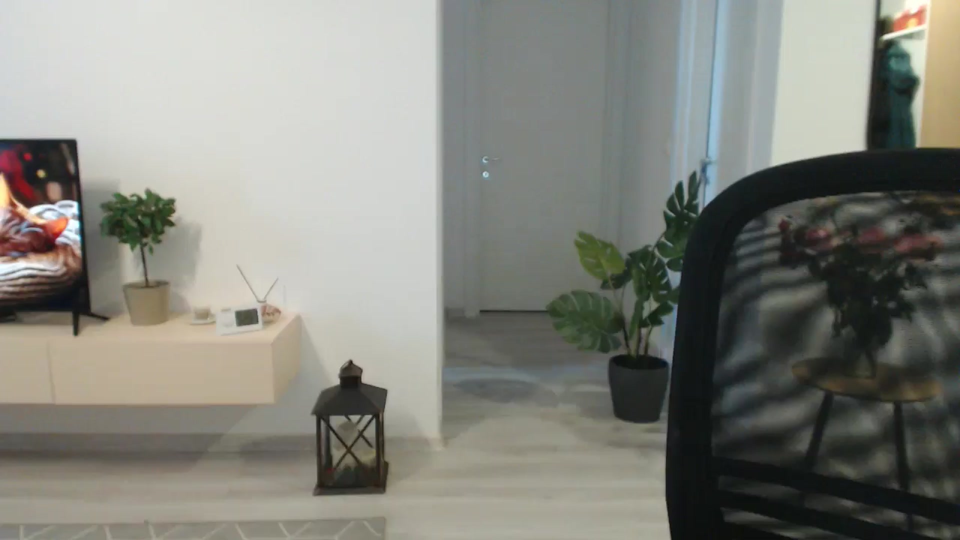 Gallery image thumbnail from AlyVee's myfreecams stream on, 12/11/2025, 10:57 image 20 of 20