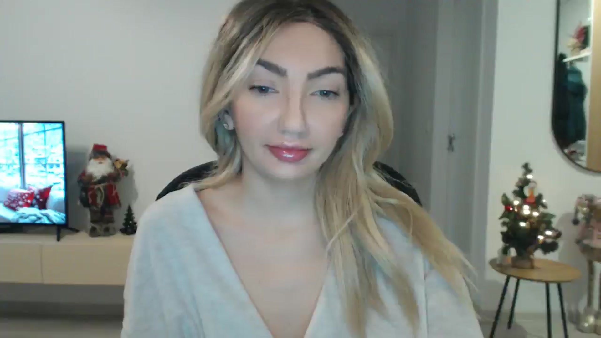 Gallery image thumbnail from AlyVee's myfreecams stream on, 12/22/2025, 12:44 image 16 of 20