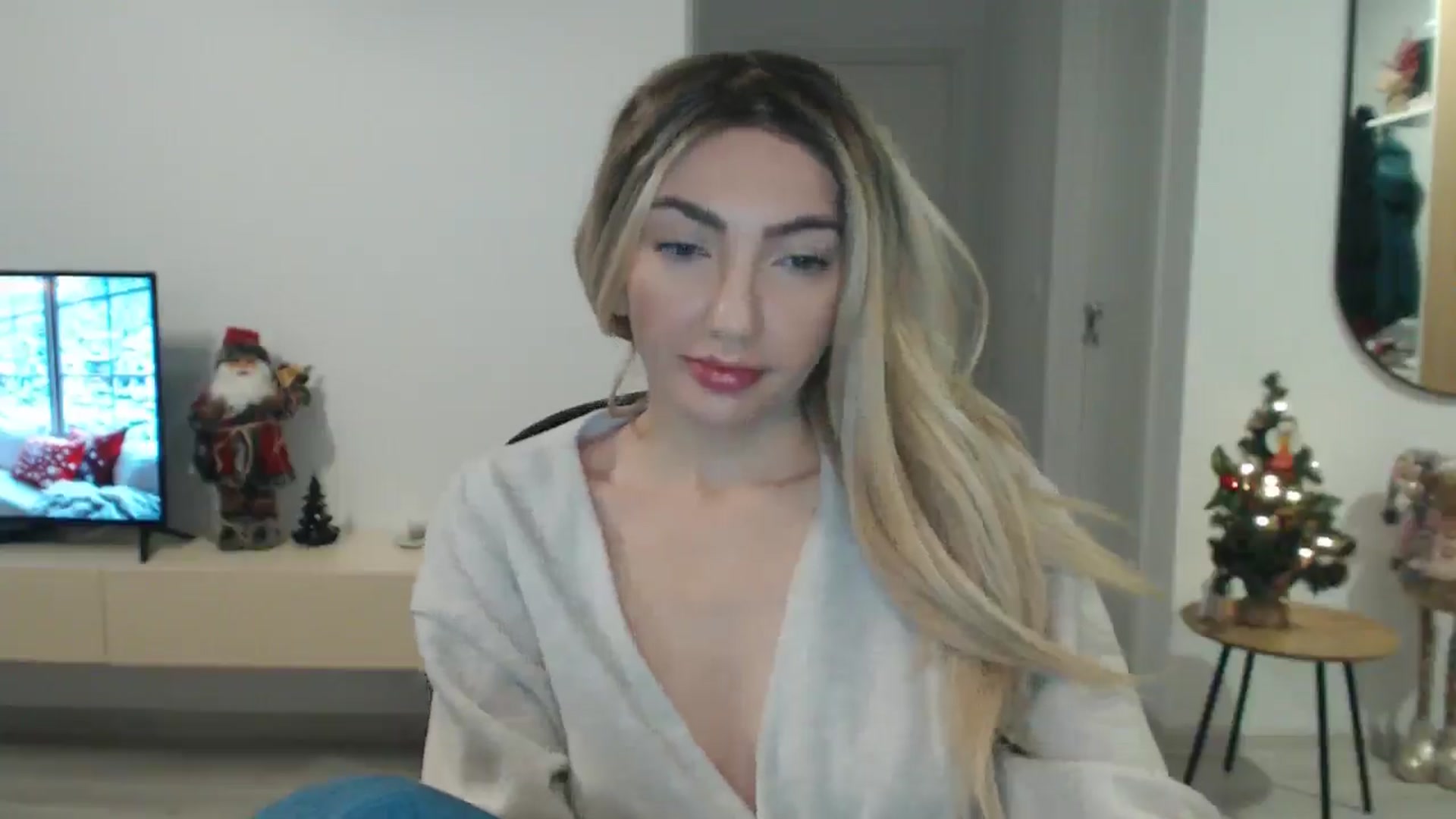 Gallery image thumbnail from AlyVee's myfreecams stream on, 12/22/2025, 14:37 image 11 of 20