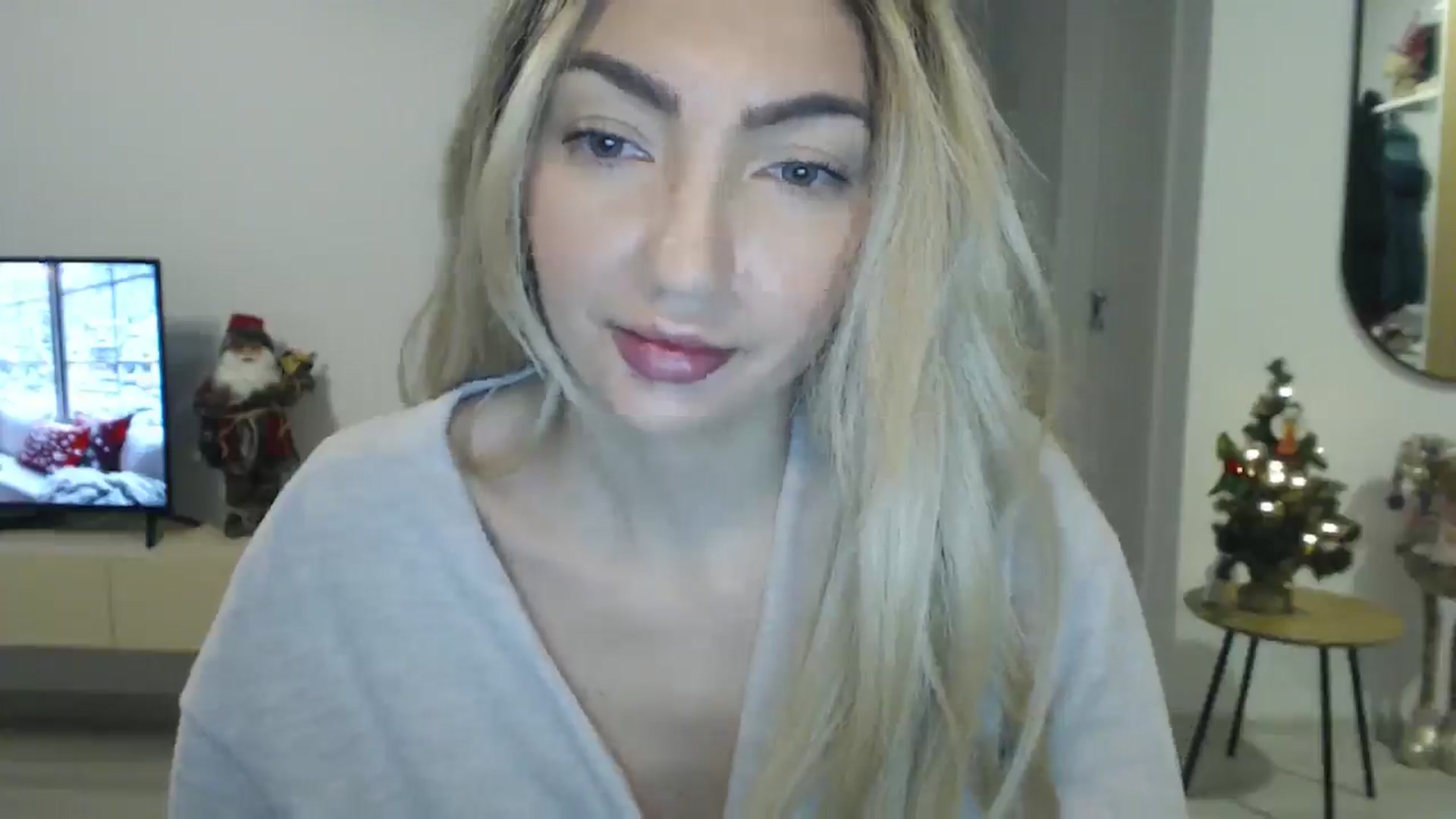 Gallery image thumbnail from AlyVee's myfreecams stream on, 12/22/2025, 14:37 image 14 of 20