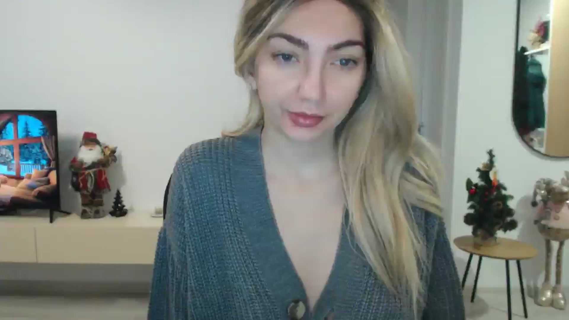 Gallery image thumbnail from AlyVee's myfreecams stream on, 12/23/2025, 14:01 image 1 of 20