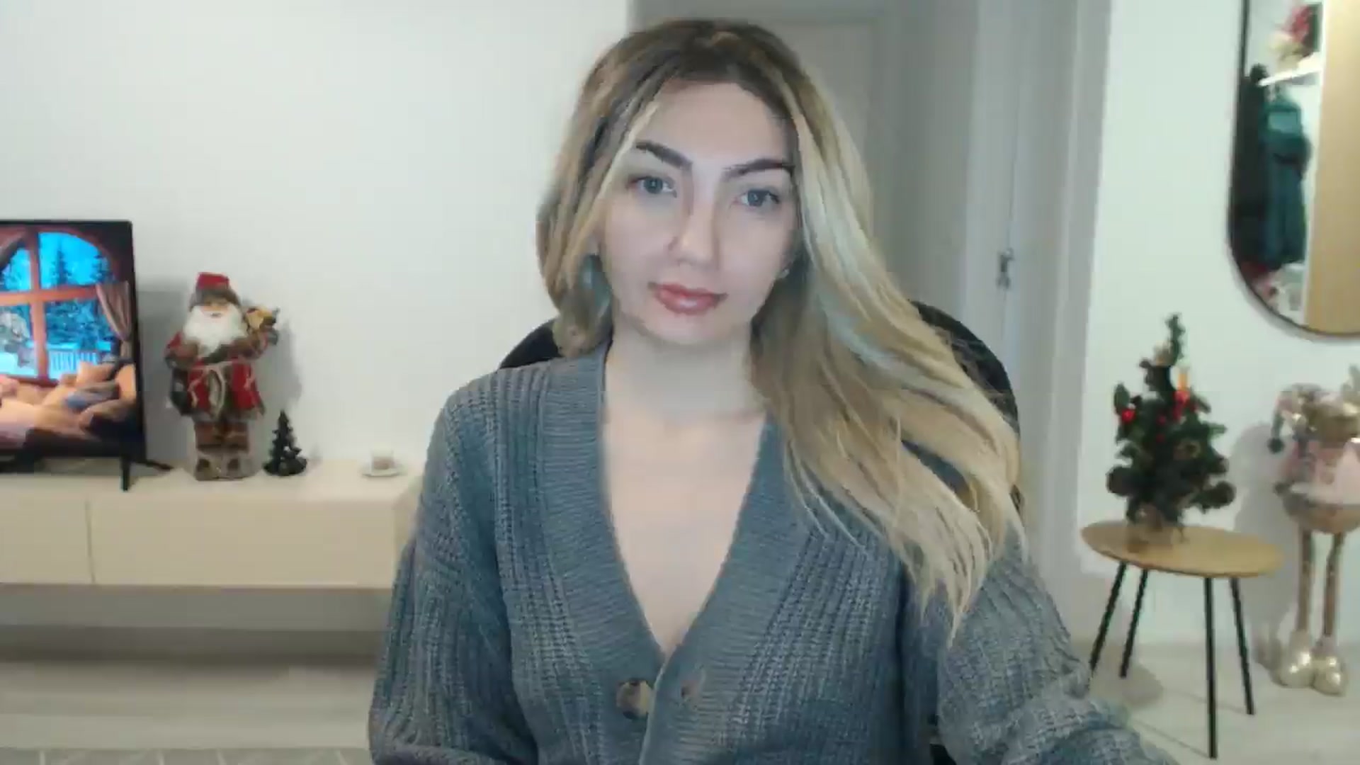 Gallery image thumbnail from AlyVee's myfreecams stream on, 12/23/2025, 14:01 image 3 of 20