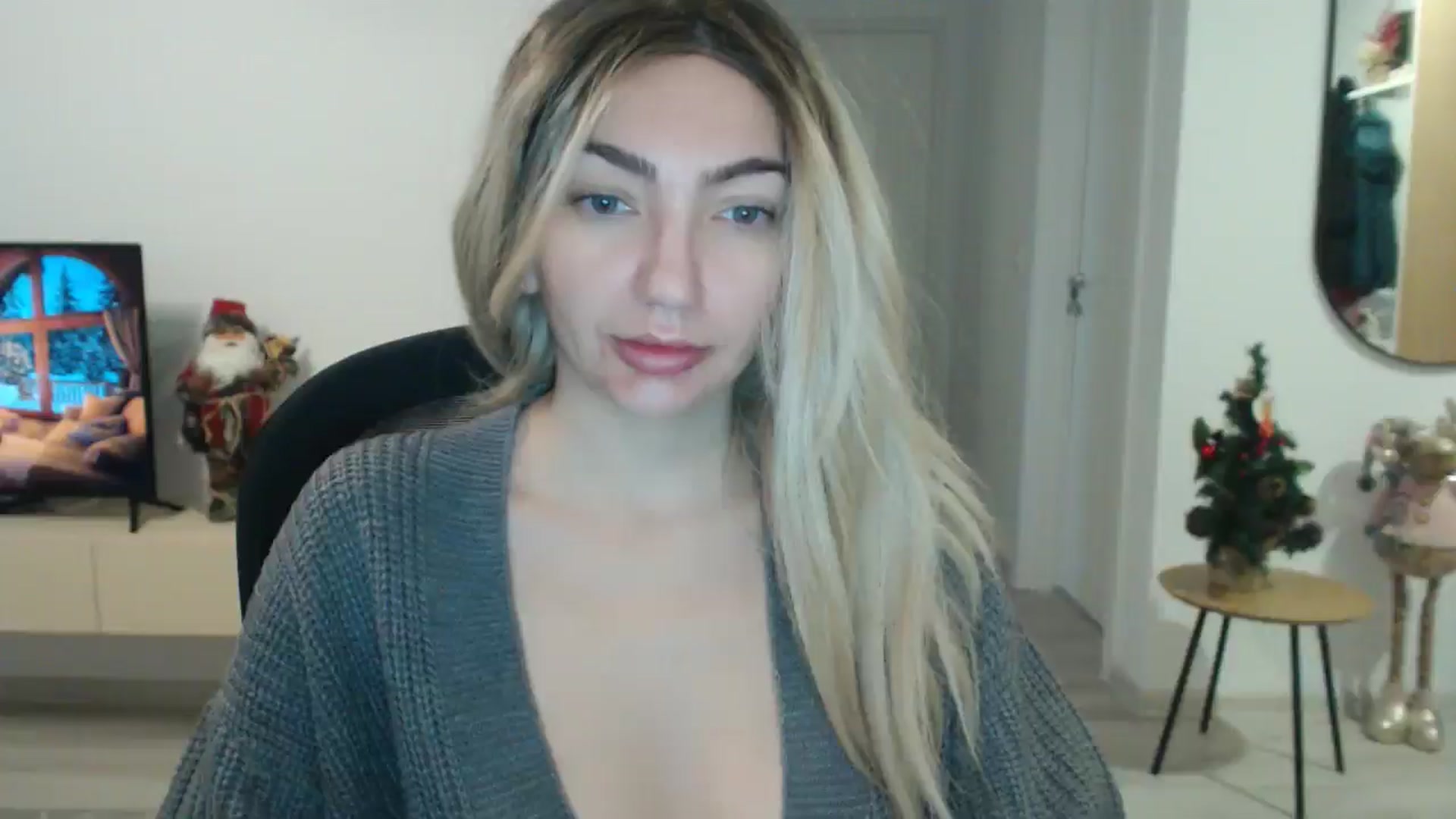 Gallery image thumbnail from AlyVee's myfreecams stream on, 12/23/2025, 14:01 image 9 of 20