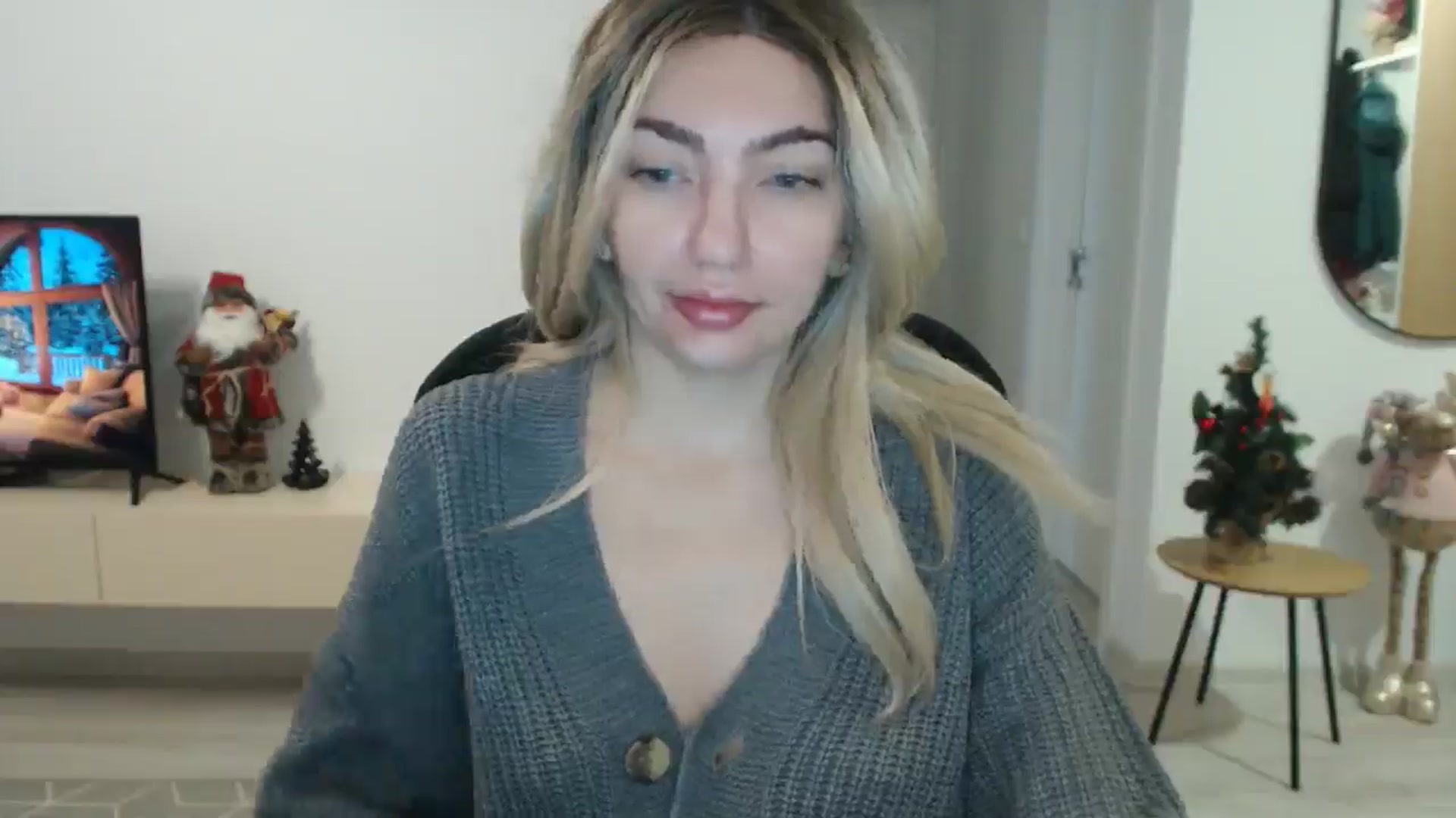 Gallery image thumbnail from AlyVee's myfreecams stream on, 12/23/2025, 14:01 image 4 of 20