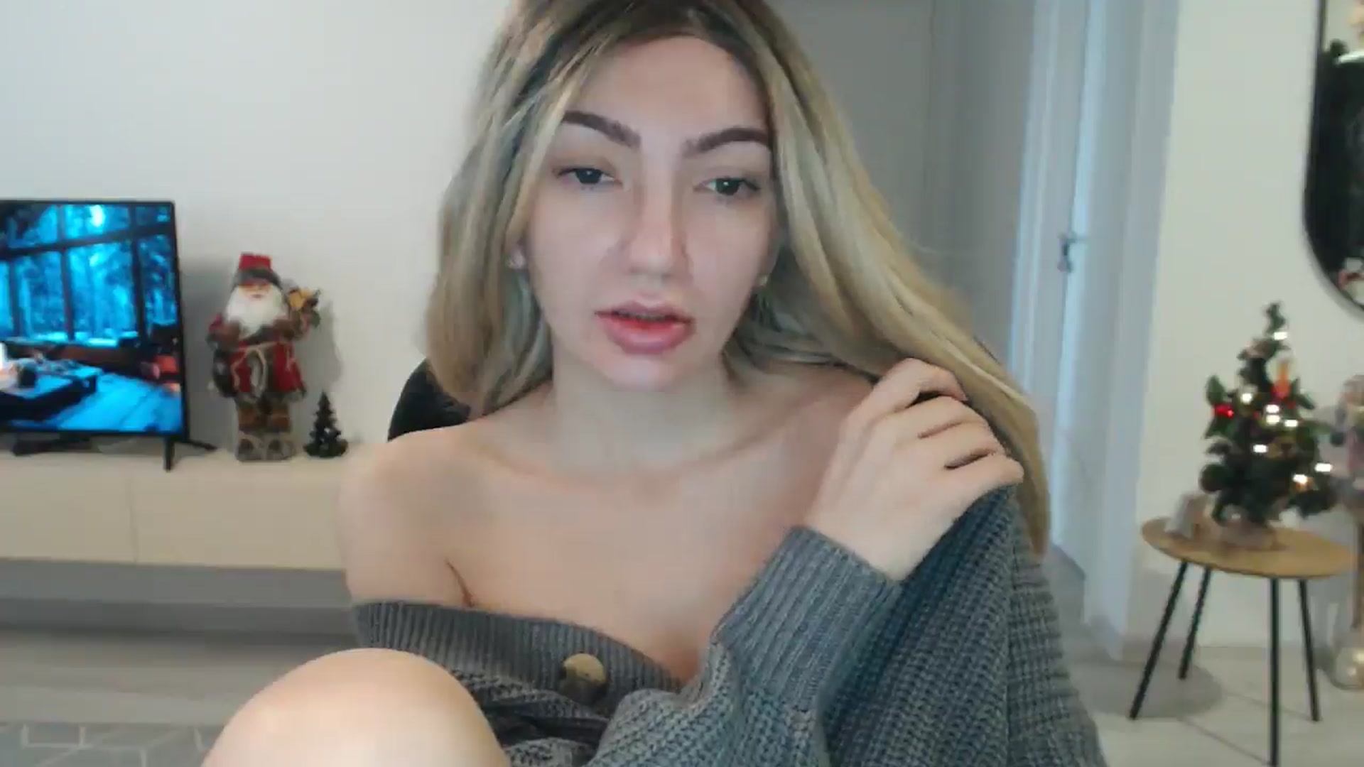 Gallery image thumbnail from AlyVee's myfreecams stream on, 12/26/2025, 12:50 image 5 of 20