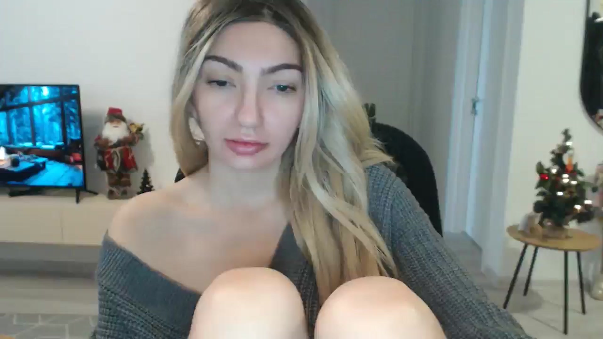 Gallery image thumbnail from AlyVee's myfreecams stream on, 12/26/2025, 12:50 image 14 of 20