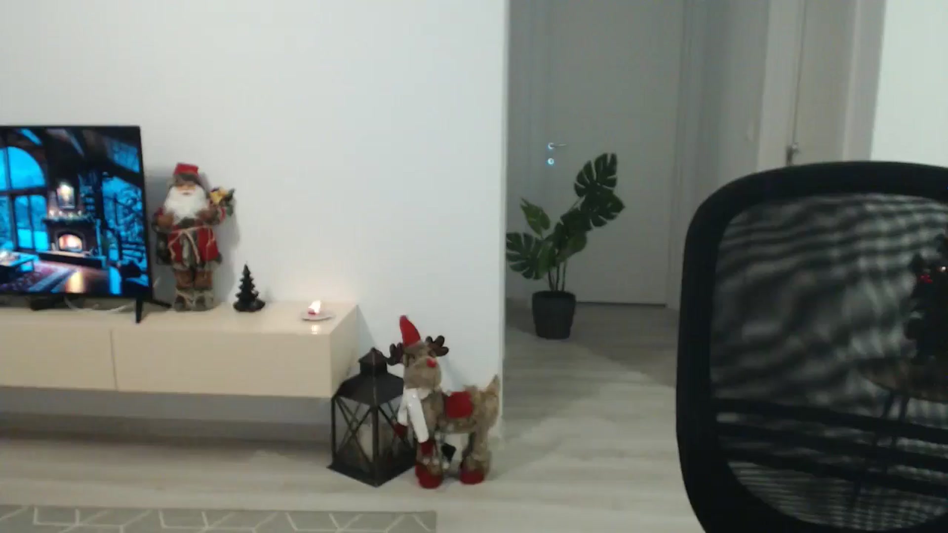 Gallery image thumbnail from AlyVee's myfreecams stream on, 12/31/2025, 20:27 image 7 of 20