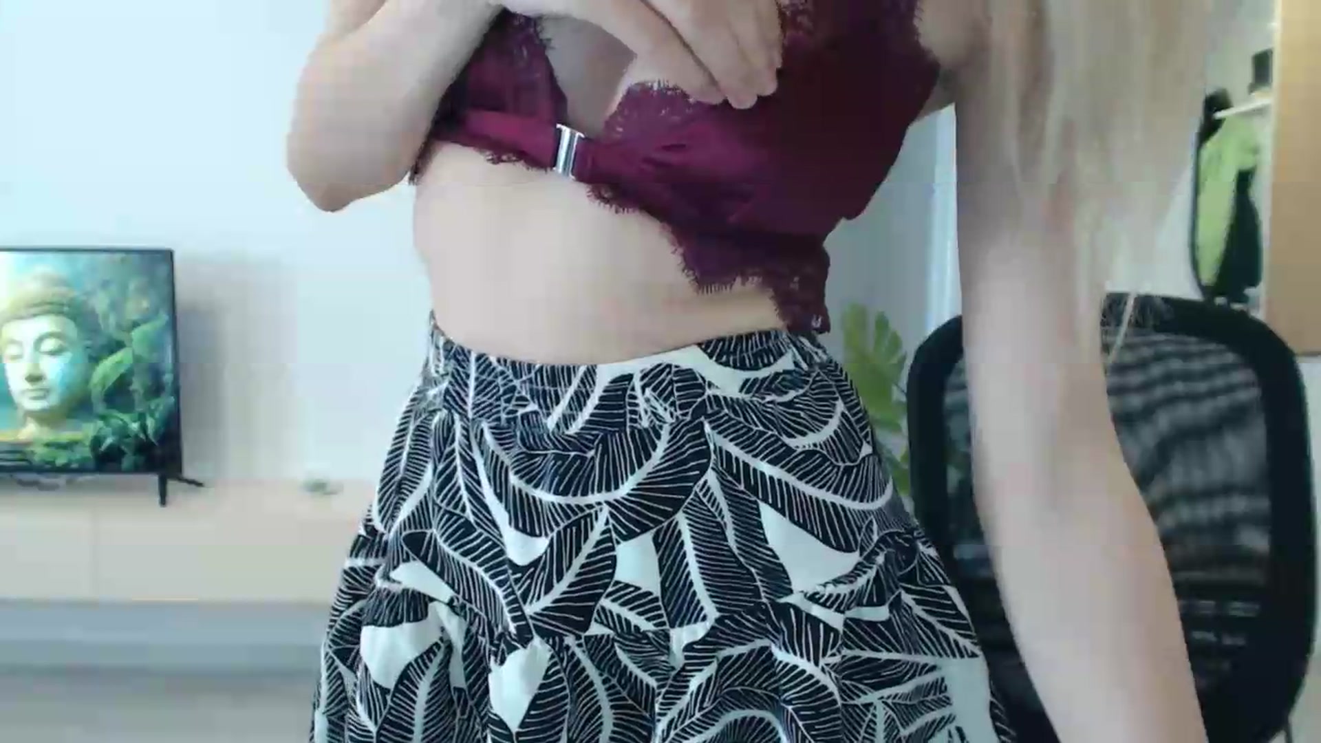 Gallery image thumbnail from AlyVee's myfreecams stream on, 06/28/2026, 15:34 image 18 of 20