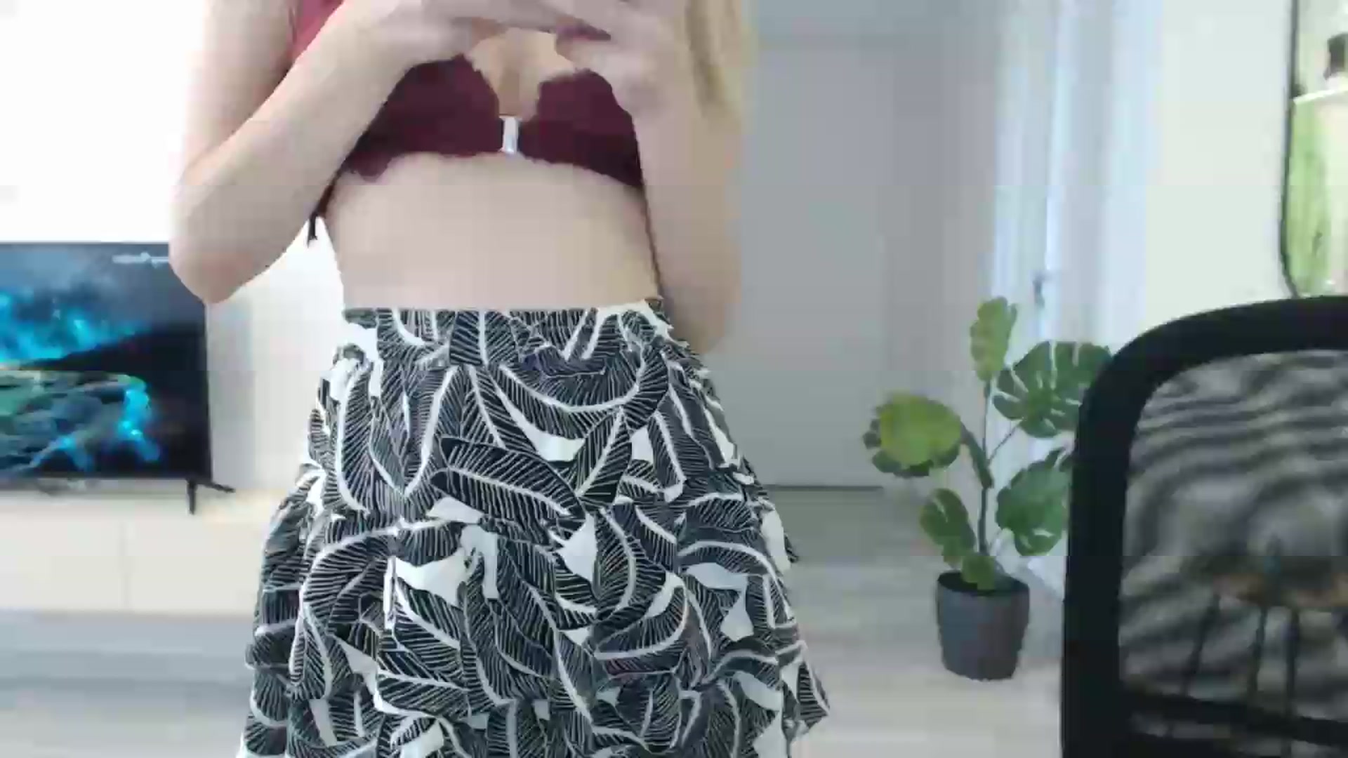 Gallery image thumbnail from AlyVee's myfreecams stream on, 07/05/2026, 11:48 image 19 of 20