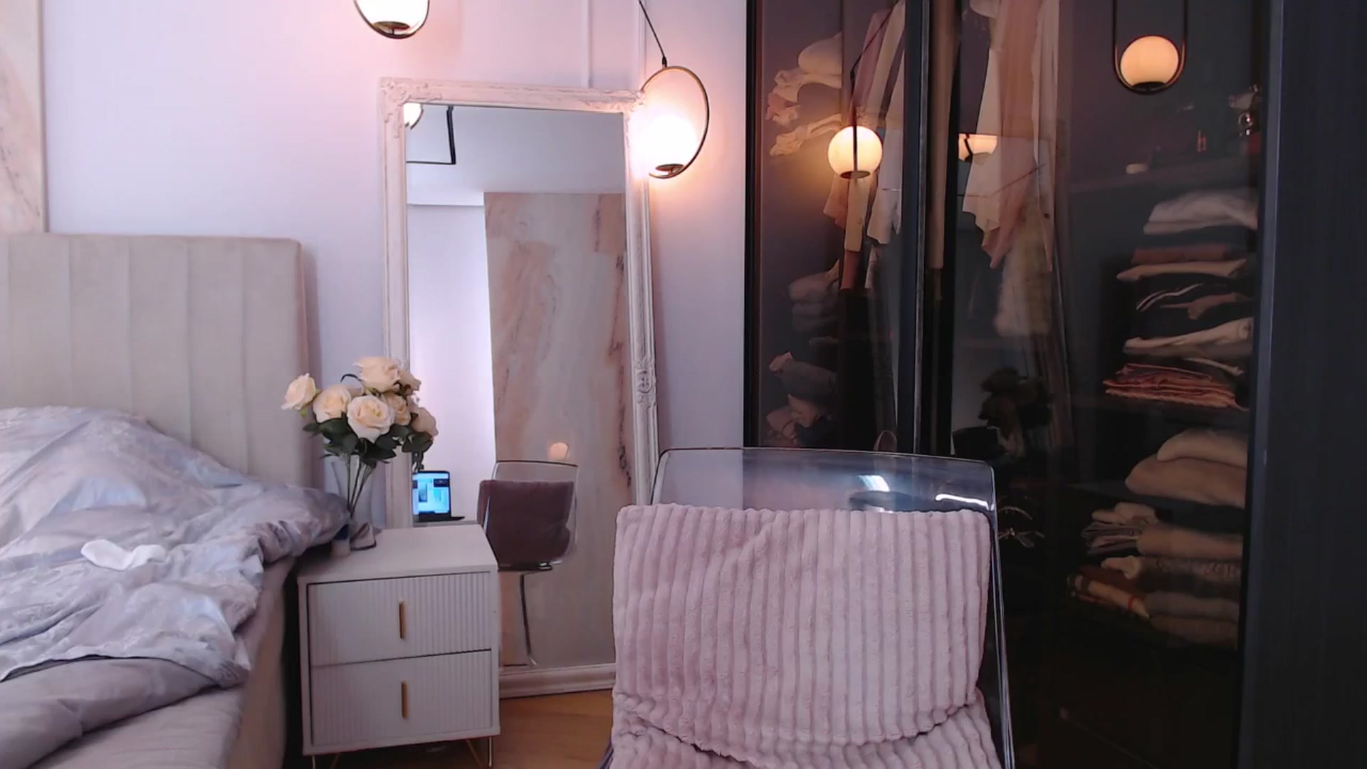 Gallery image thumbnail from Aly_Ravennx's myfreecams stream on, 01/04/2026, 11:26 image 6 of 20