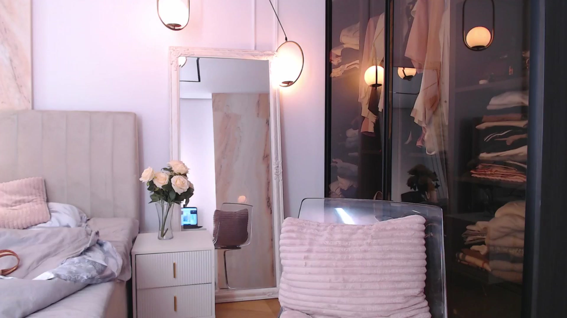 Gallery image thumbnail from Aly_Ravennx's myfreecams stream on, 01/11/2026, 10:57 image 6 of 20