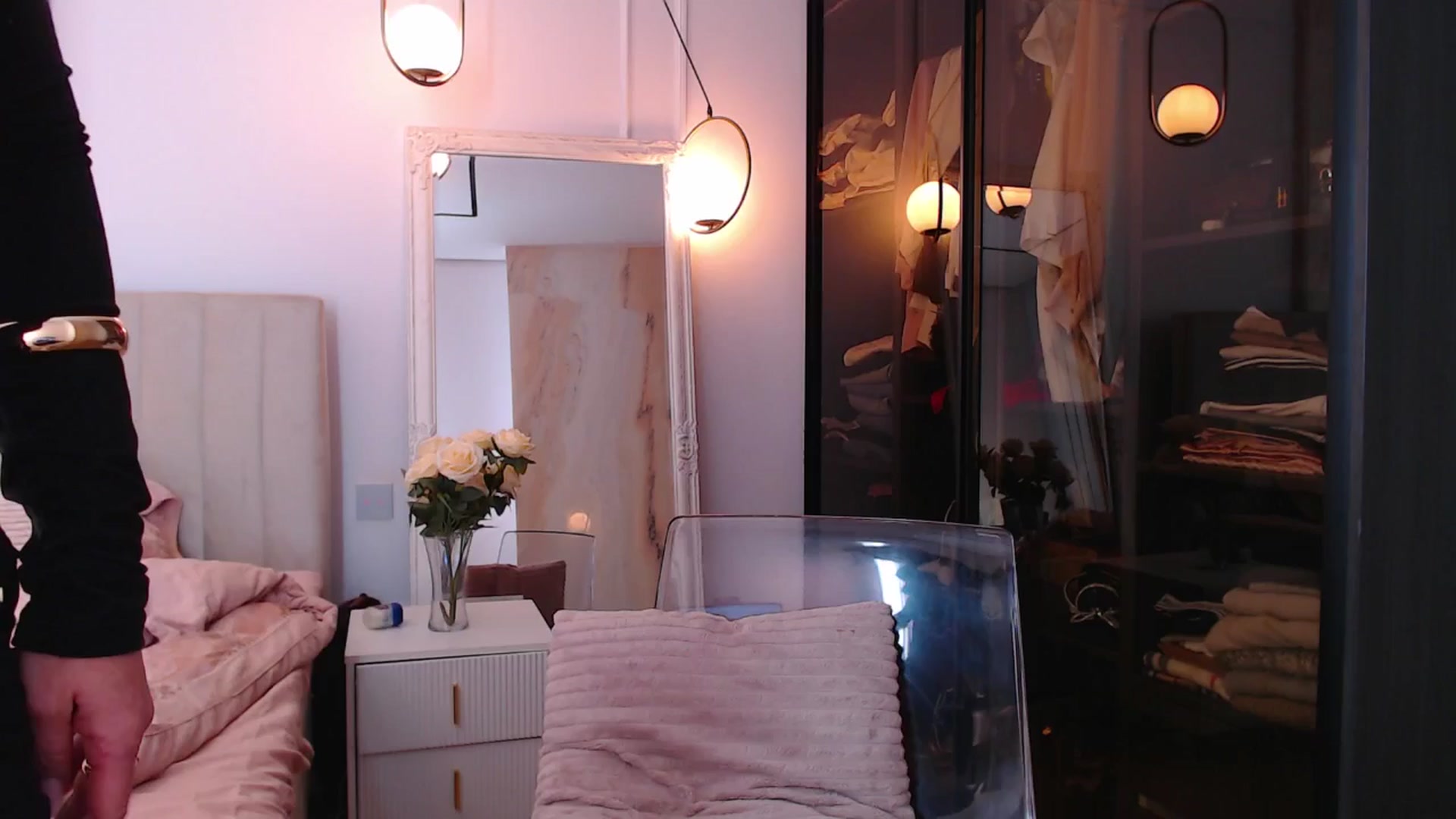Gallery image thumbnail from Aly_Ravennx's myfreecams stream on, 02/08/2026, 12:29 image 12 of 20