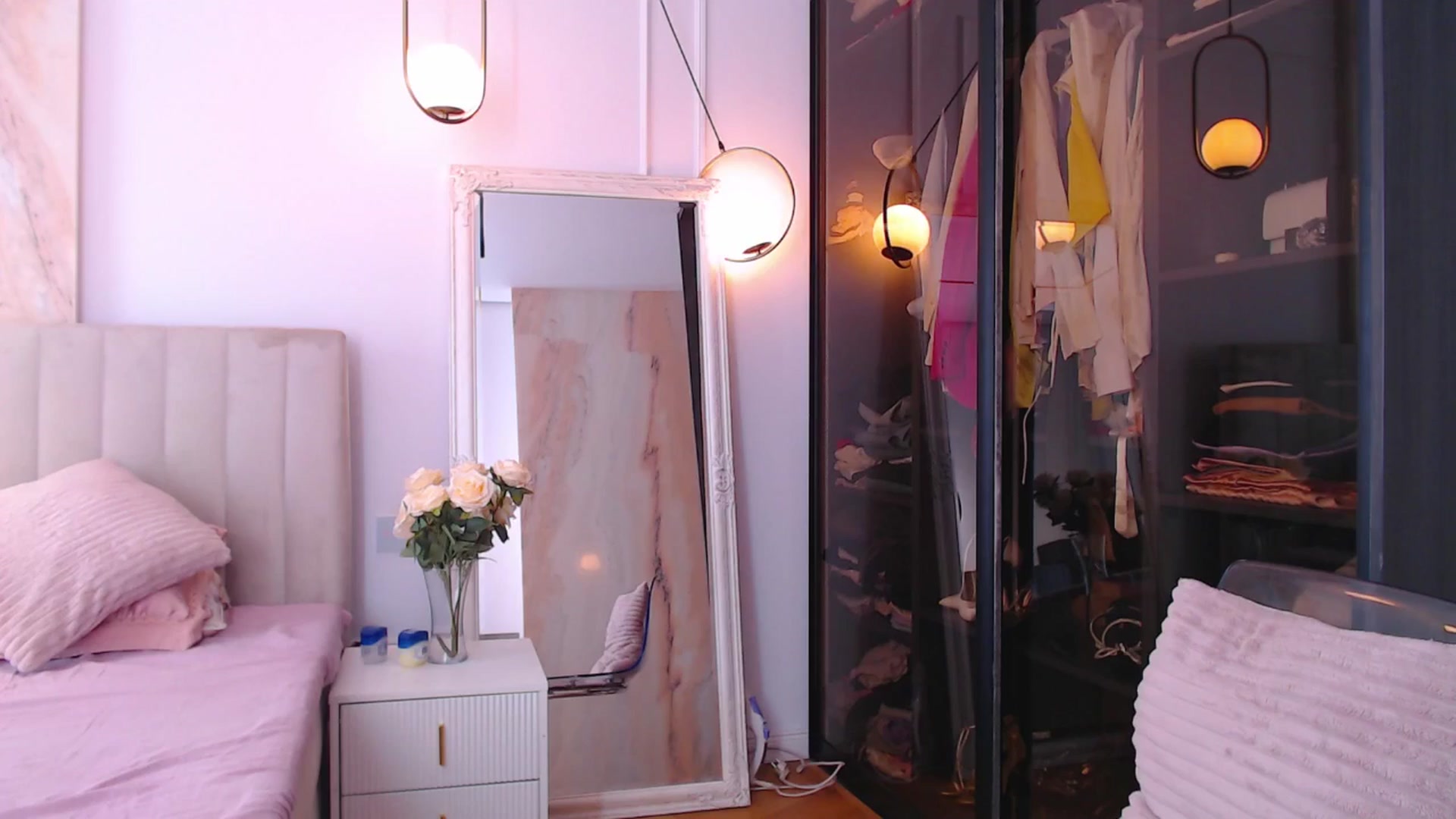 Gallery image thumbnail from Aly_Ravennx's myfreecams stream on, 04/17/2026, 12:19 image 4 of 20